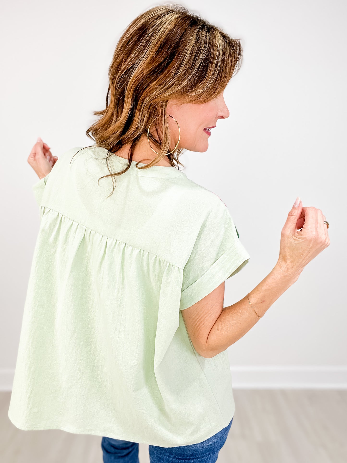 Solid Crinkled Cotton Short Sleeve Top with Embroidery Detail