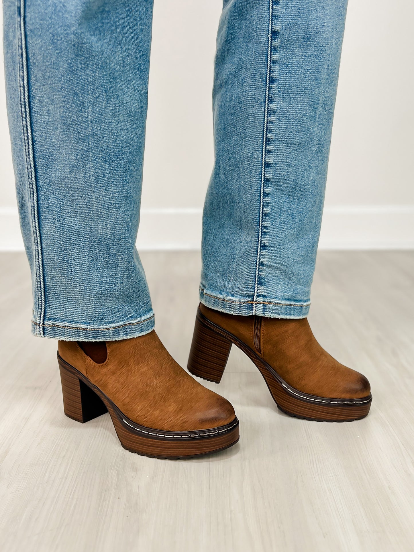 Pierre Dumas Susan-4 Bootie in Whiskey