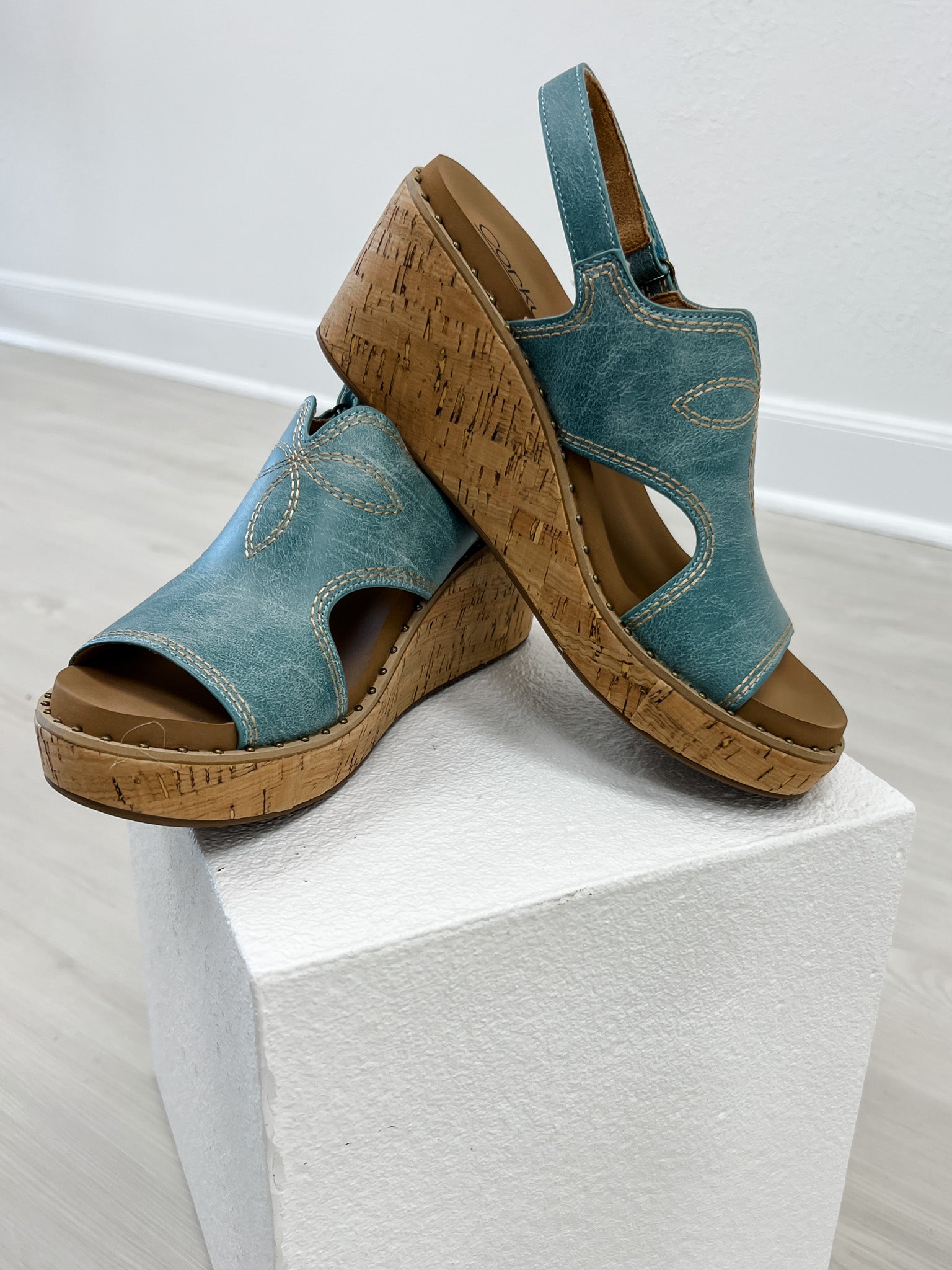 Corkys Darlin Wedges in Turquoise