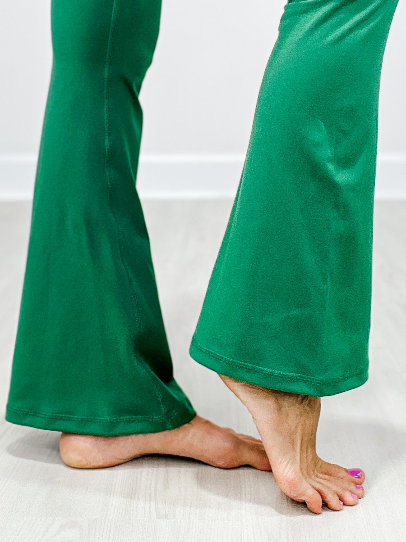 Venice Scrunch Waist Flared Legging Pants