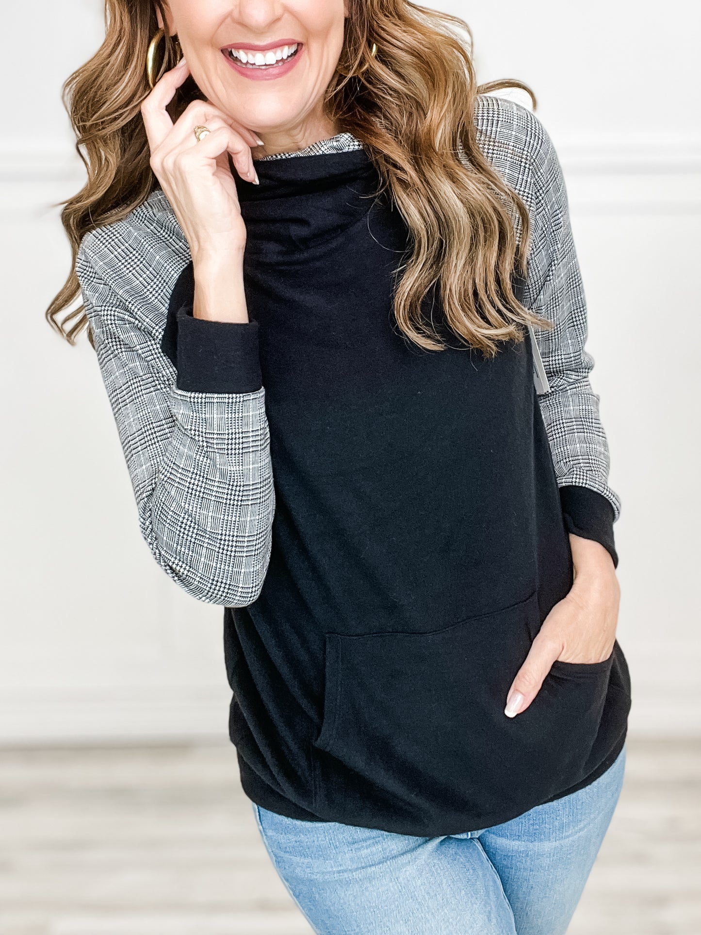 RAGLAN SLEEVE KNIT HOODIE