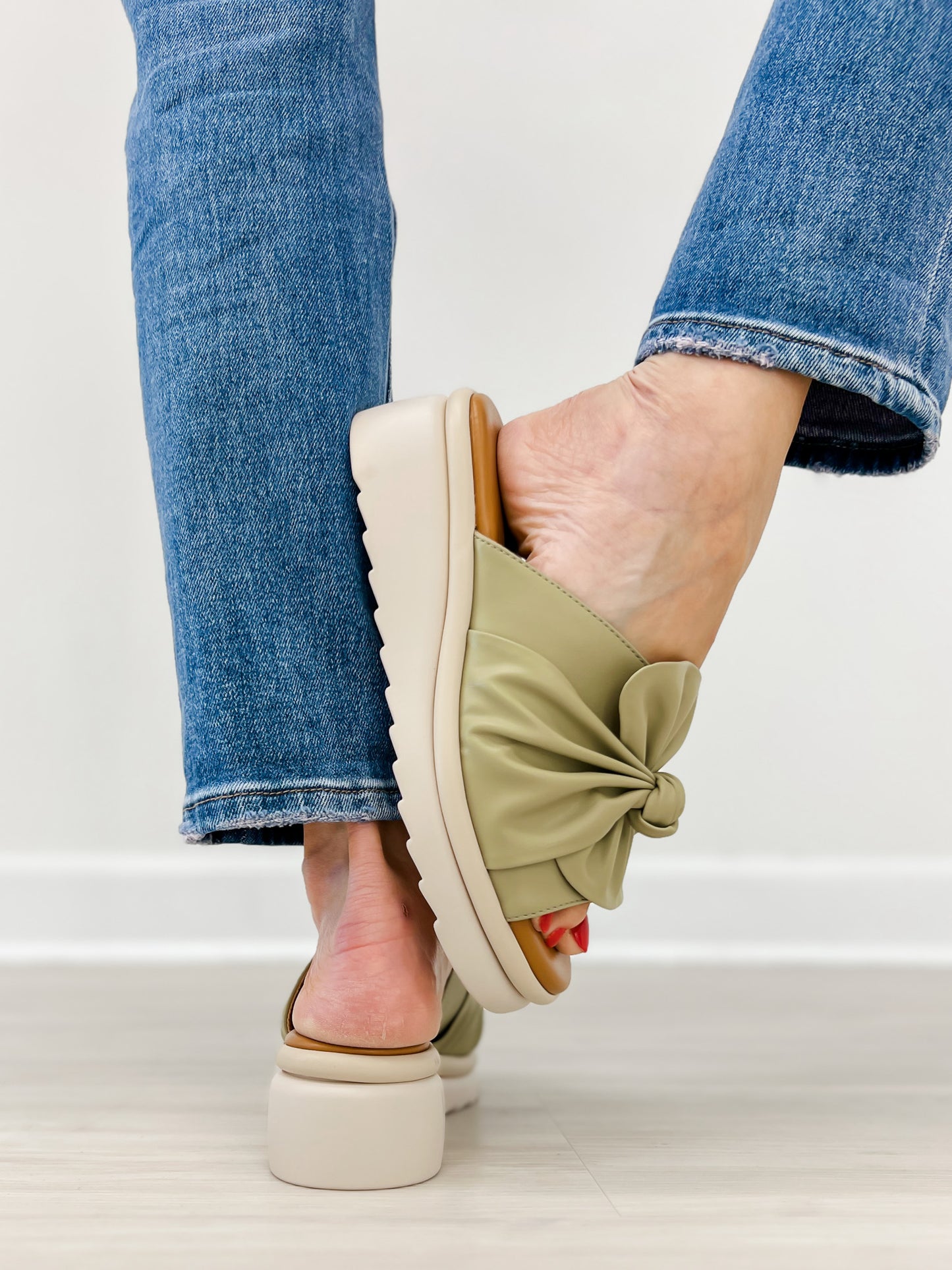 Good Choice Harlow Bow Wedge Sandals in Sage