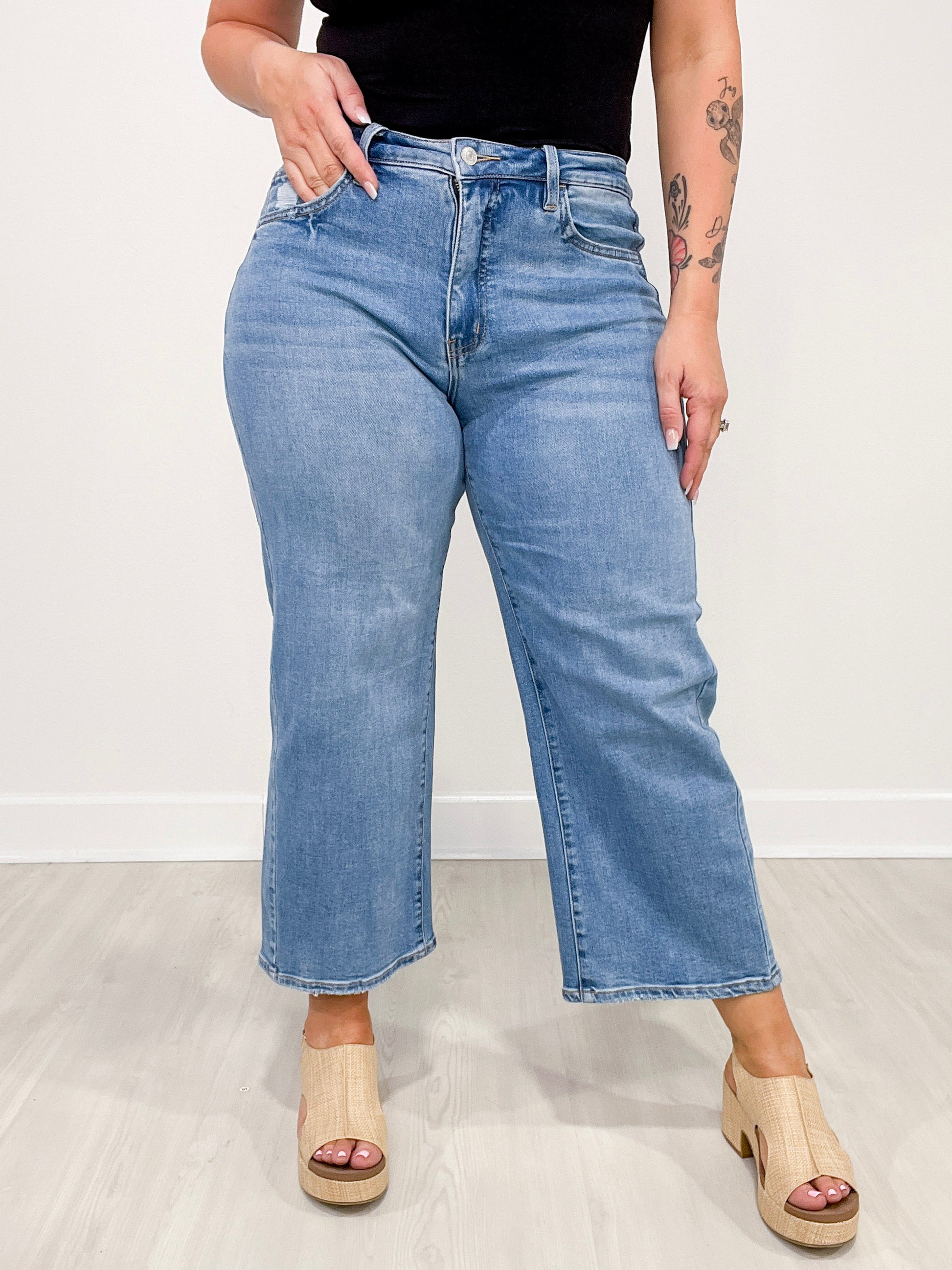 Vervet Tummy Control HIGH ROAD Hi-Rise Baggy Cropped Wide Leg Jeans