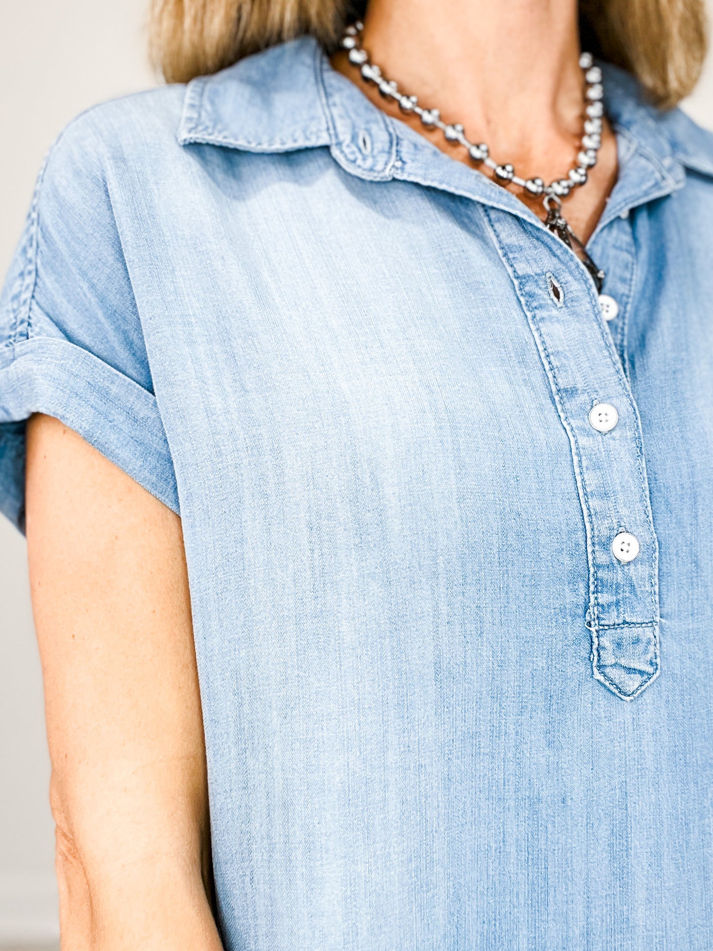 Back Button Popover Cuffed Short Sleeve Henley Rounded Hi-Lo Hem