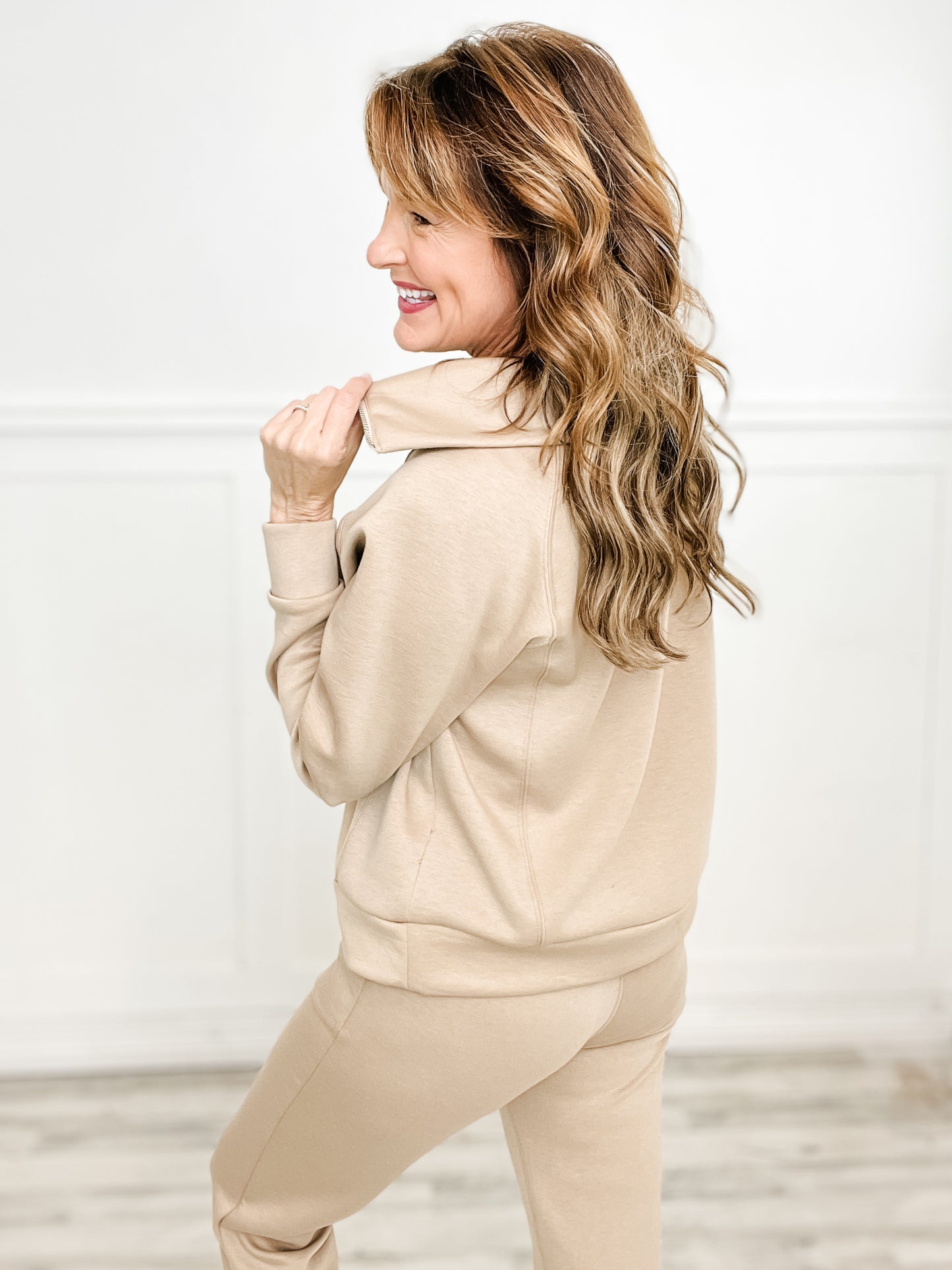 HAMPTONS DAYTRIP Travel Collection  Active/Loungewear in KHAKI