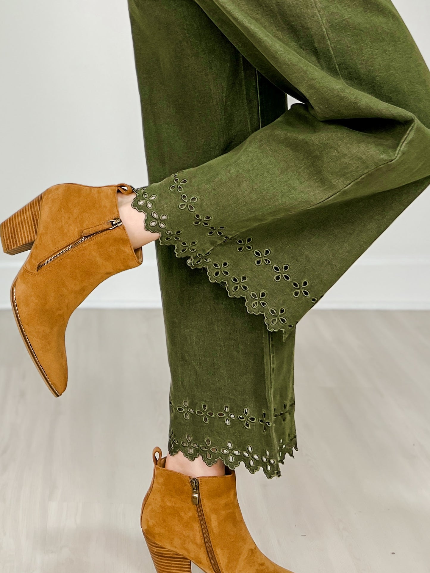 High Waist Ankle Length Scalloped Hem Pants