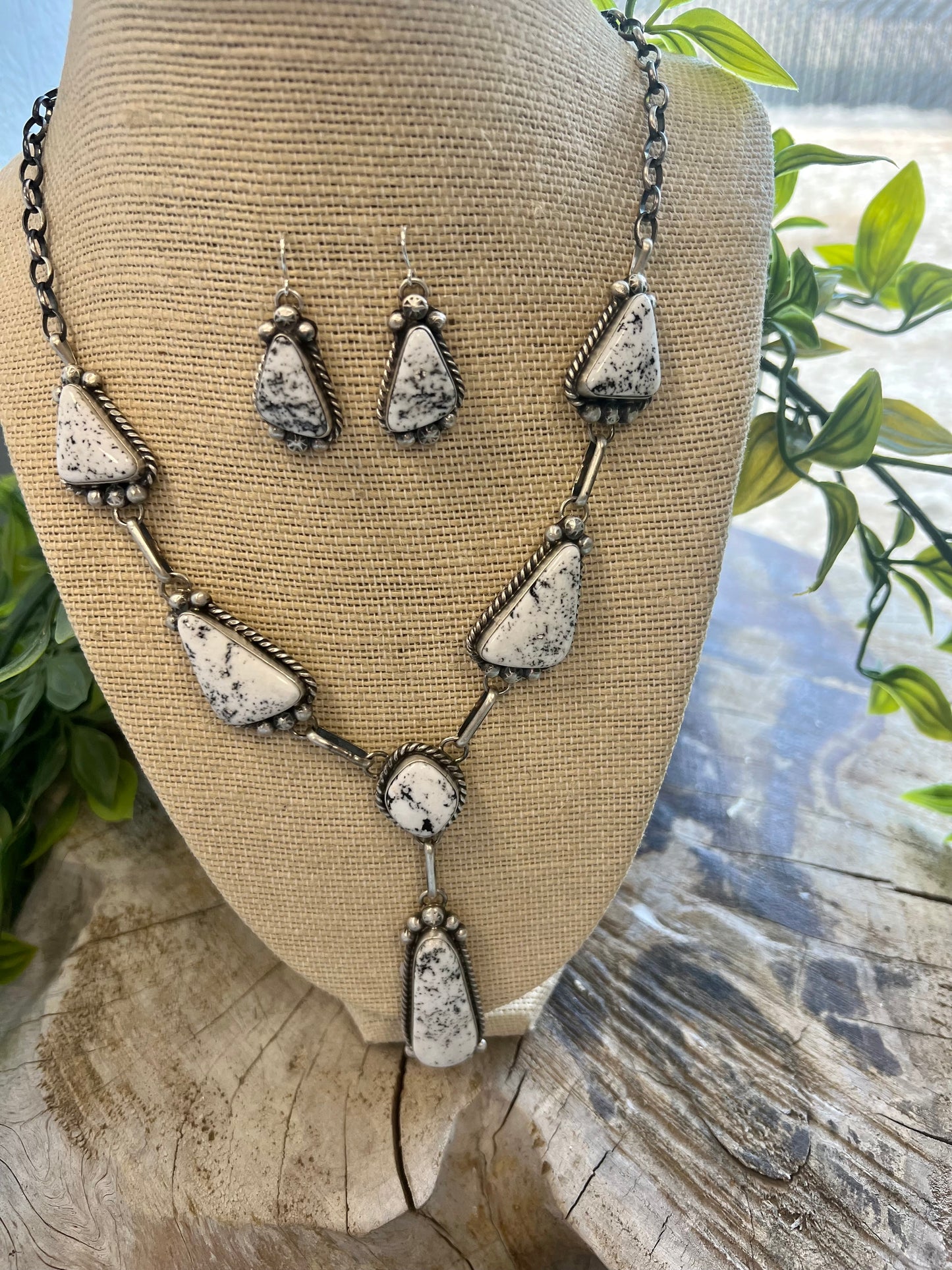 Augustine Largo Handmade SS White Buffalo Lariat Necklace and Earring Set