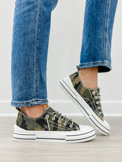 Very G Aman Sneakers in Khaki Camo