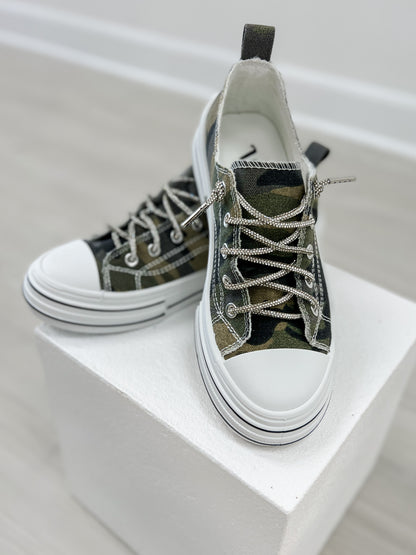 Very G Aman Sneakers in Khaki Camo