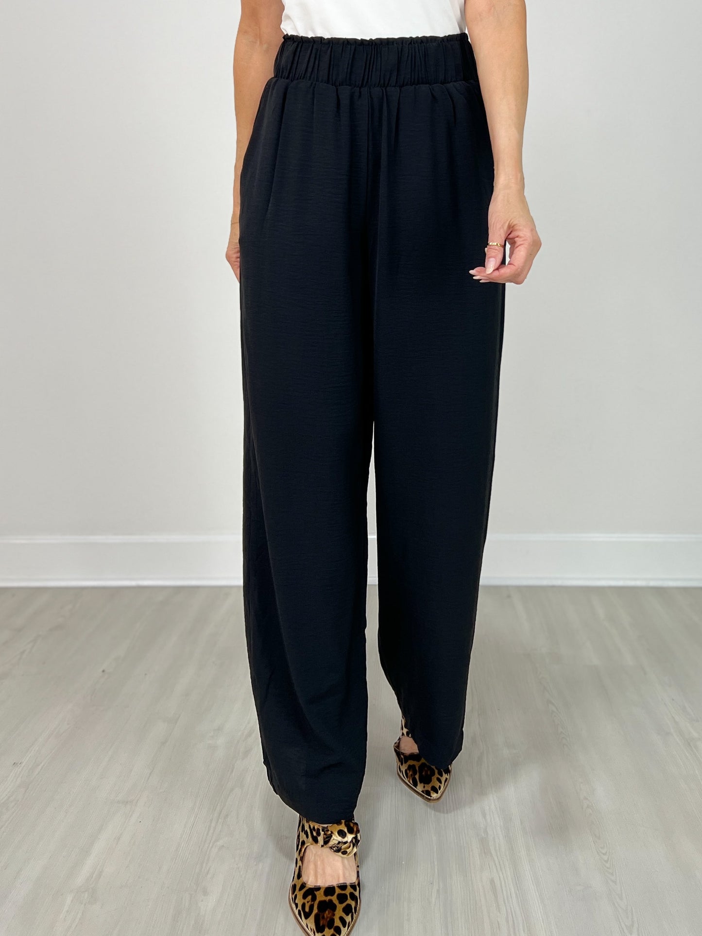 High Waisted Solid Knit Pants with Side Pockets