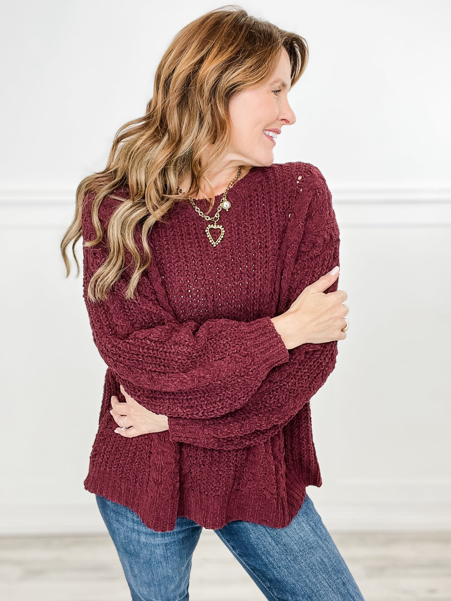 Oversize cable knit round neck pullover sweater