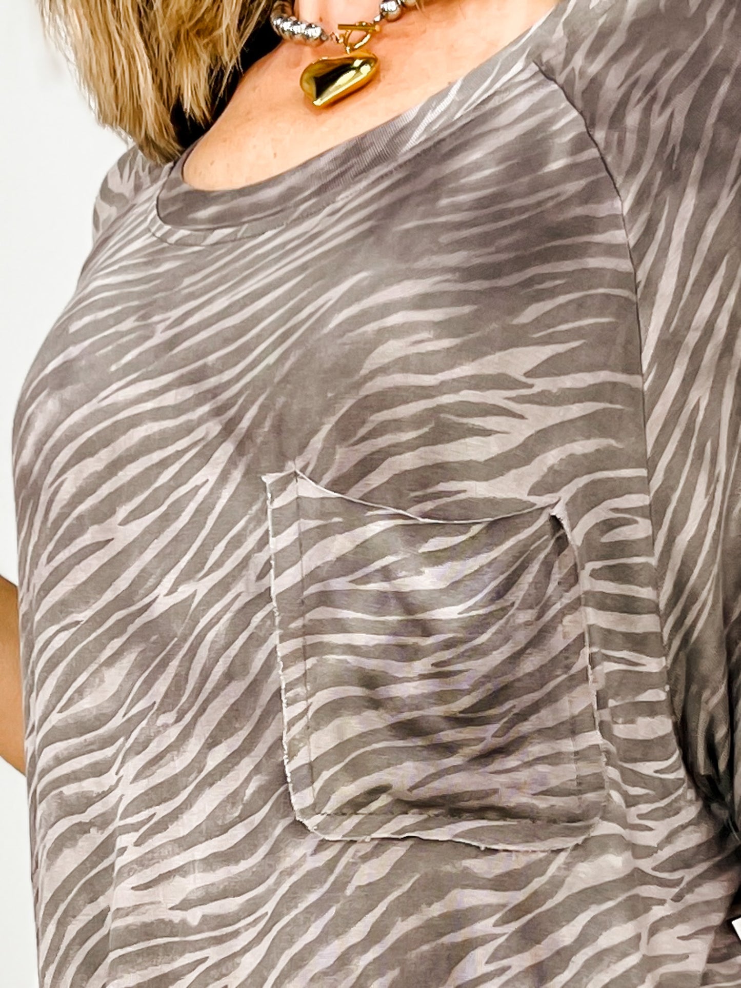 Round Neck Short Sleeve Loose Top with Pocket
