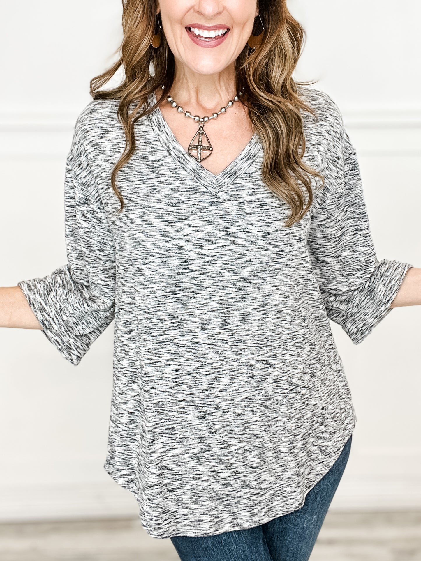 3/4 Length Sleeves V-Neck Top with Round Hem