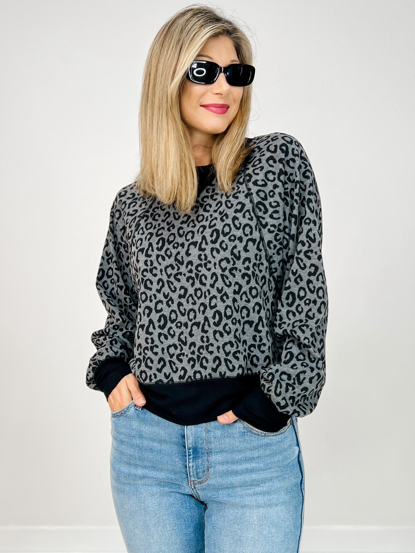 Long Sleeve Leopard Print Knit Sweater
