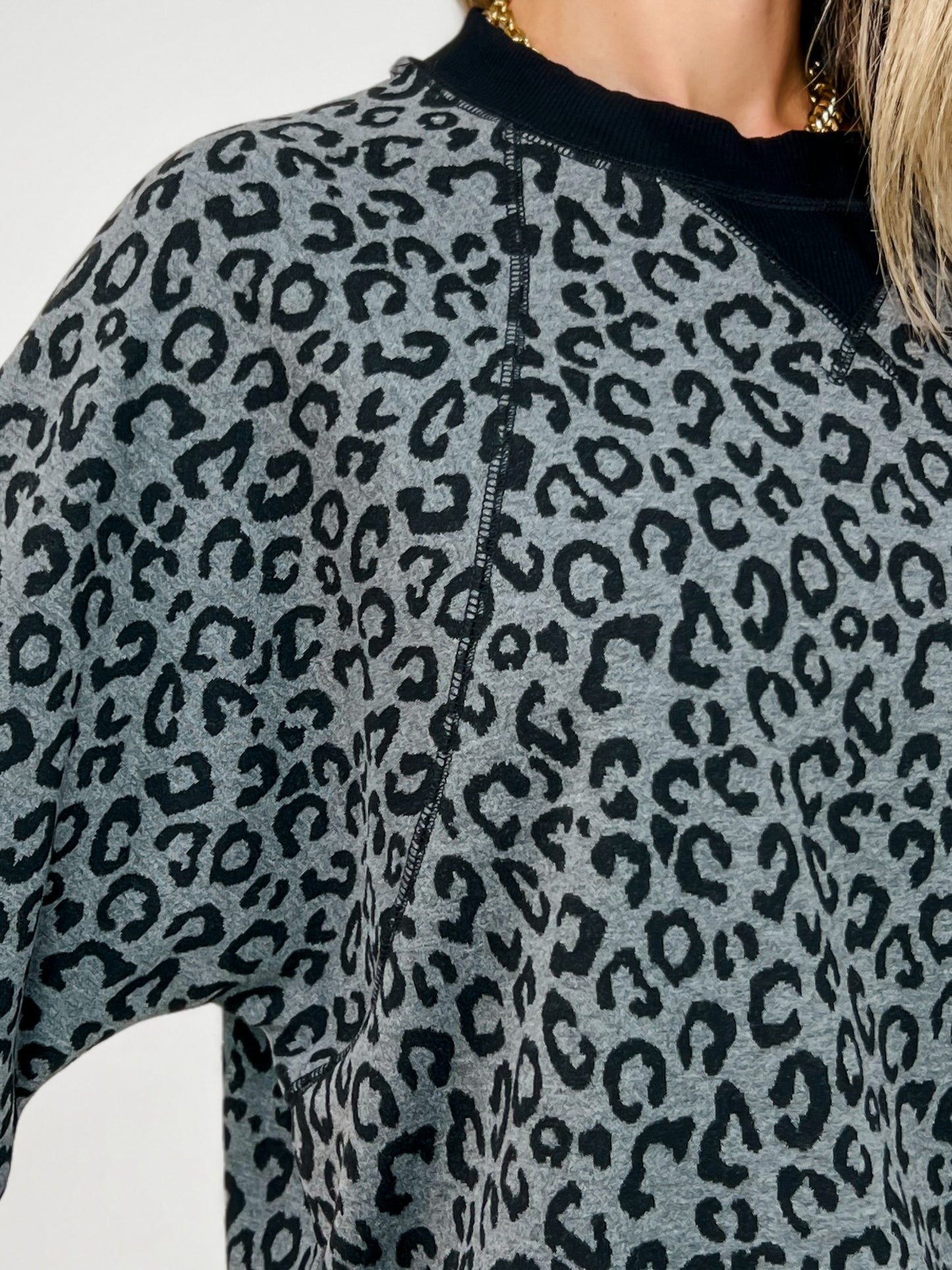 Long Sleeve Leopard Print Knit Sweater