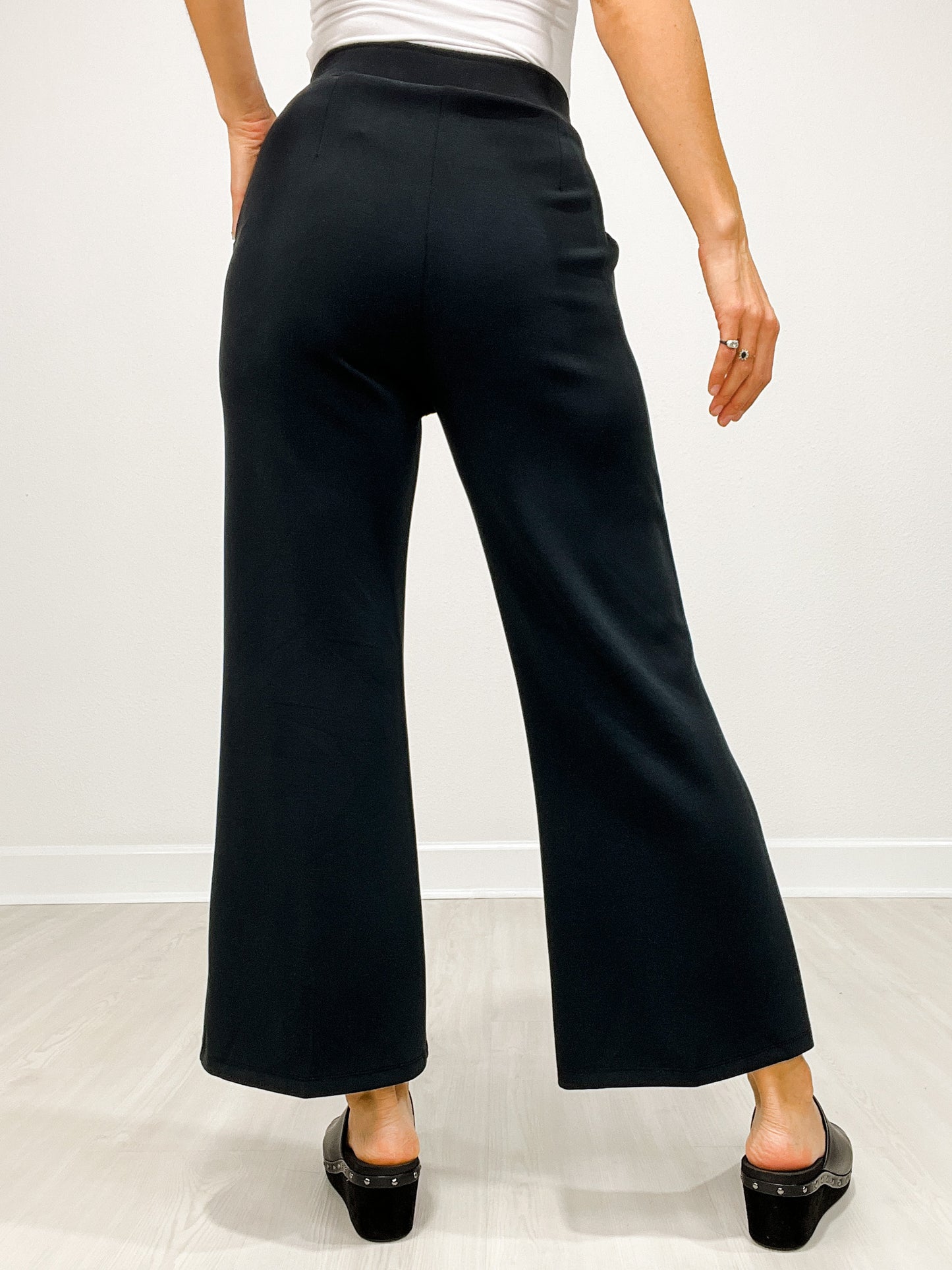 Solid Soft Cropped Pants