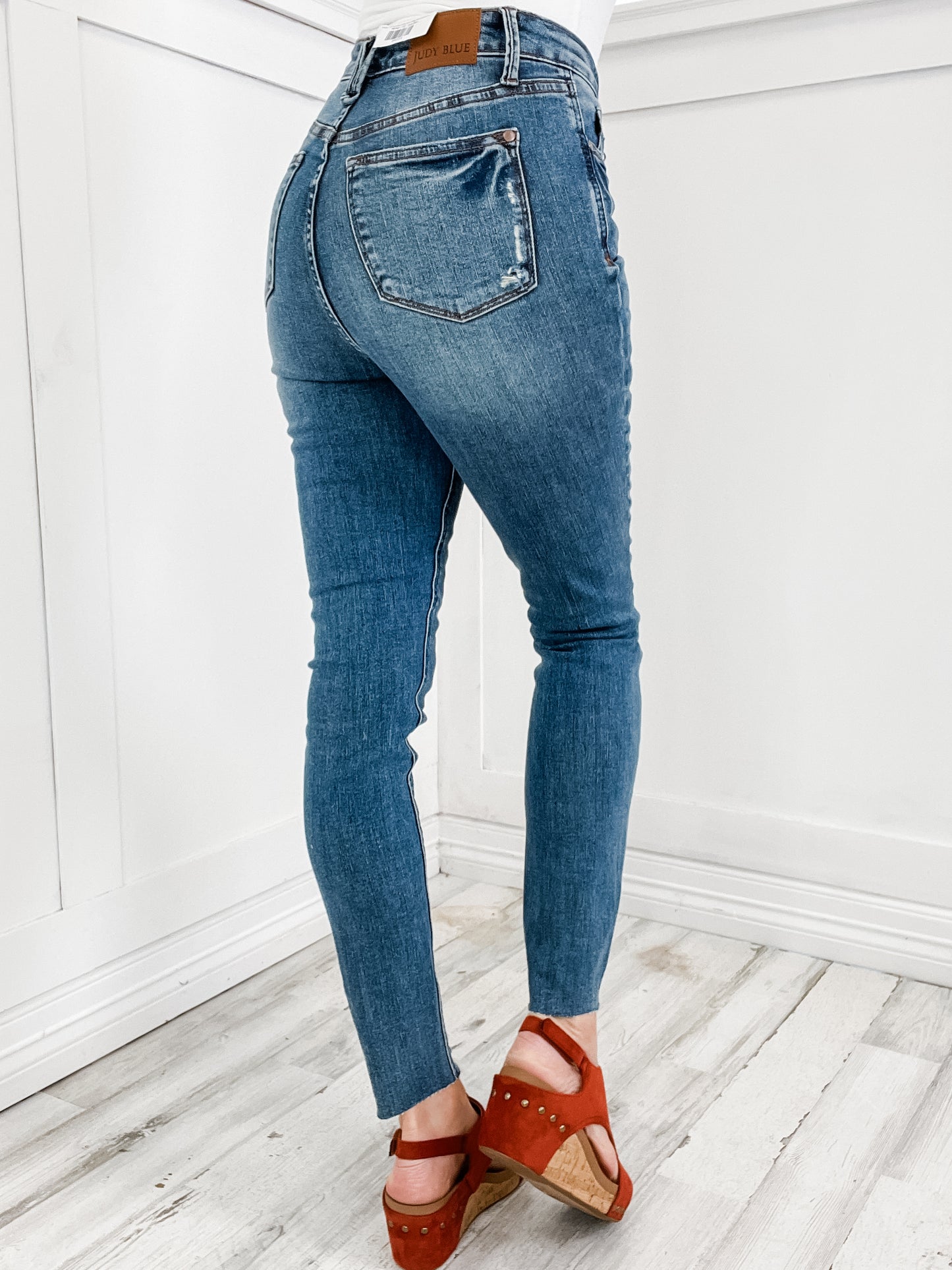 Judy Blue SIMONE Hi-Rise Tummy Control Vintage Wash Distressed Hem Skinny Jeans