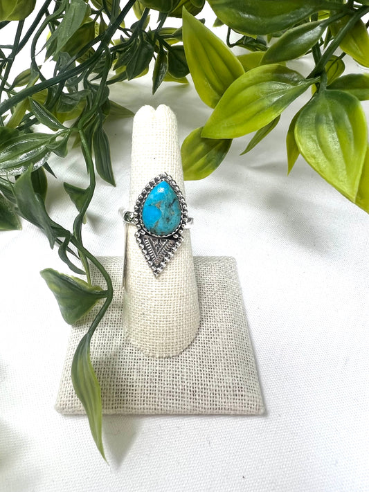 Hada Collection Teardrop Triangle Ring