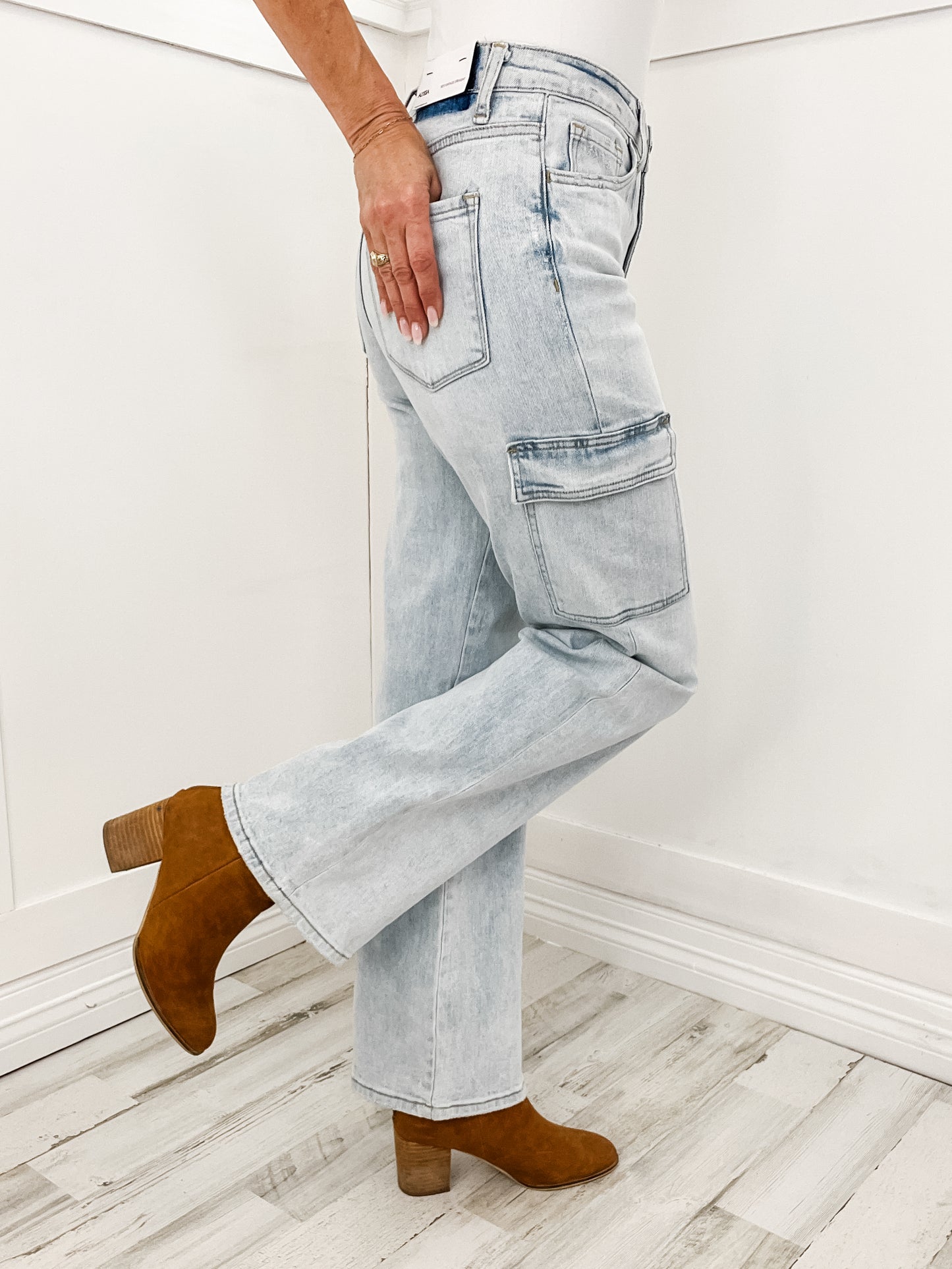 Vervet Jewel 90s Vintage Straight Cargo Jeans