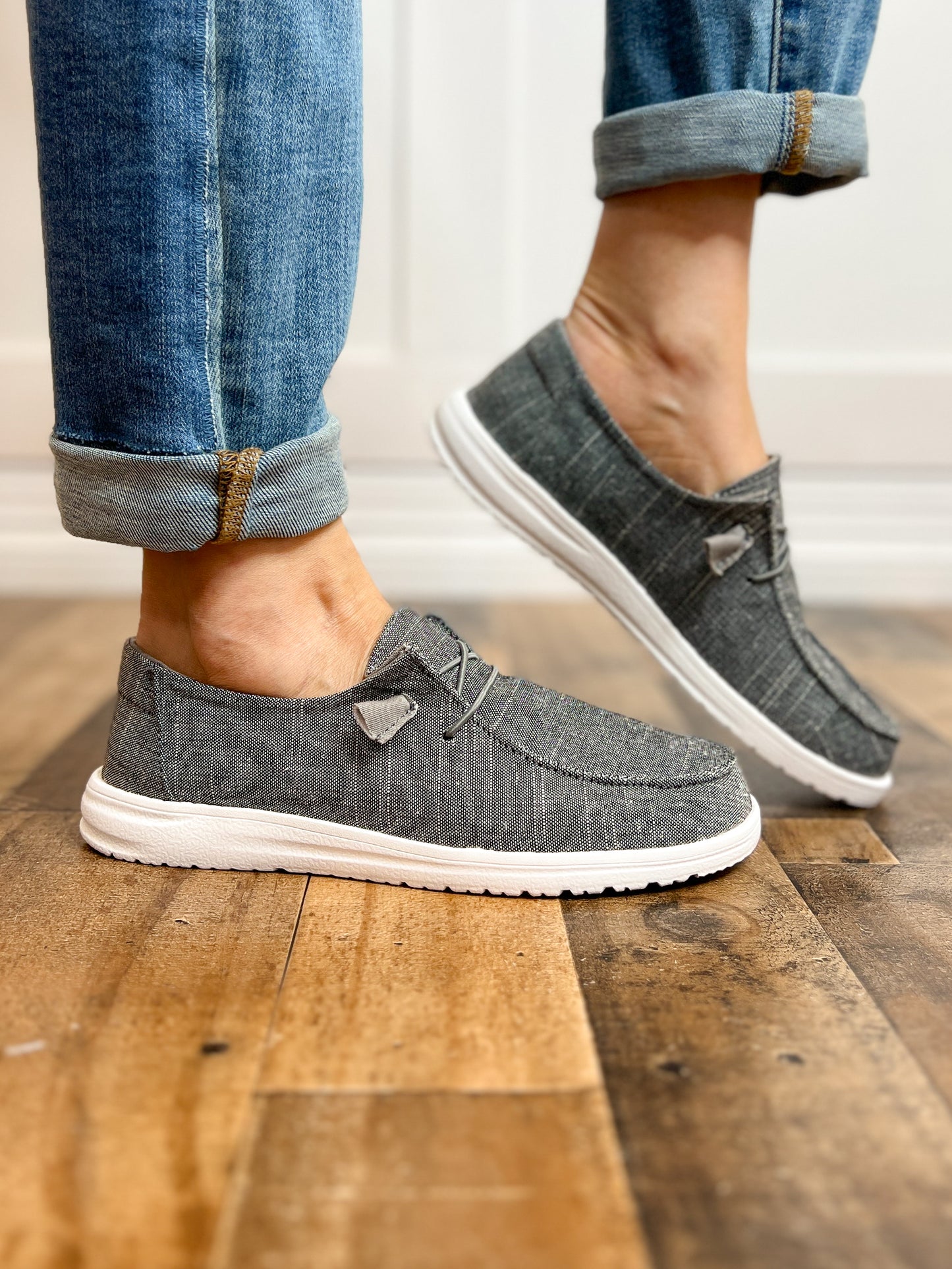 Maco Slip-On Tennis Shoes in Charcoal