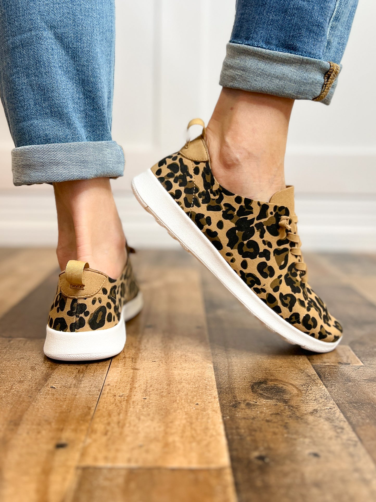 Mayo Lace Up Tennis Shoes in Leopard