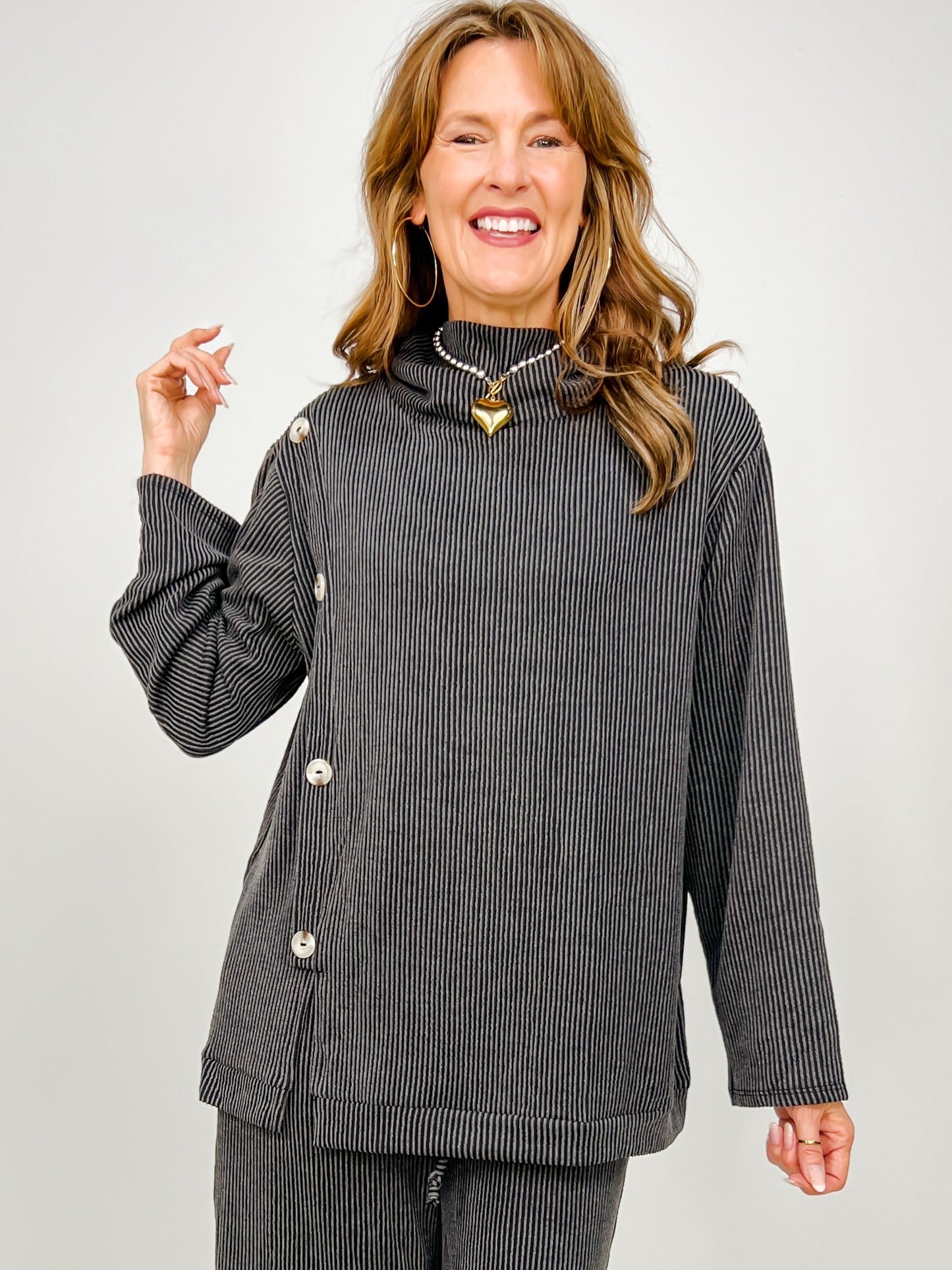 Ribbed 2-Piece Cowl Neck Set in Black