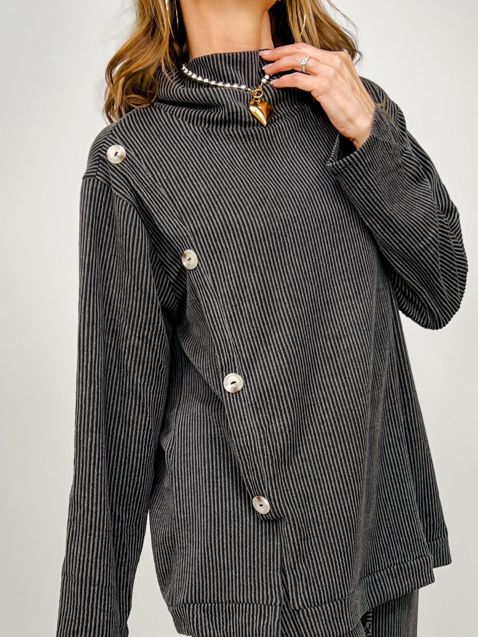 Ribbed 2-Piece Cowl Neck Set in Black