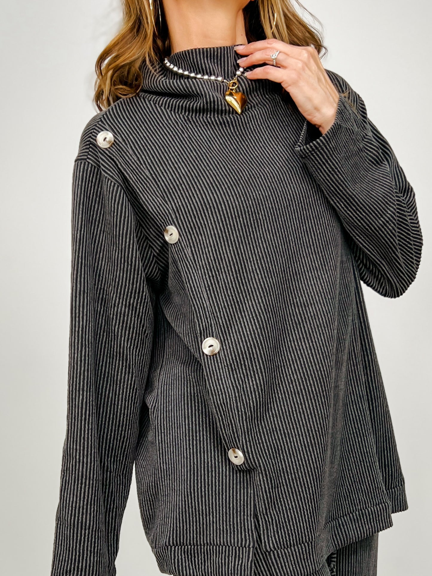 Ribbed 2-Piece Cowl Neck Set in Black