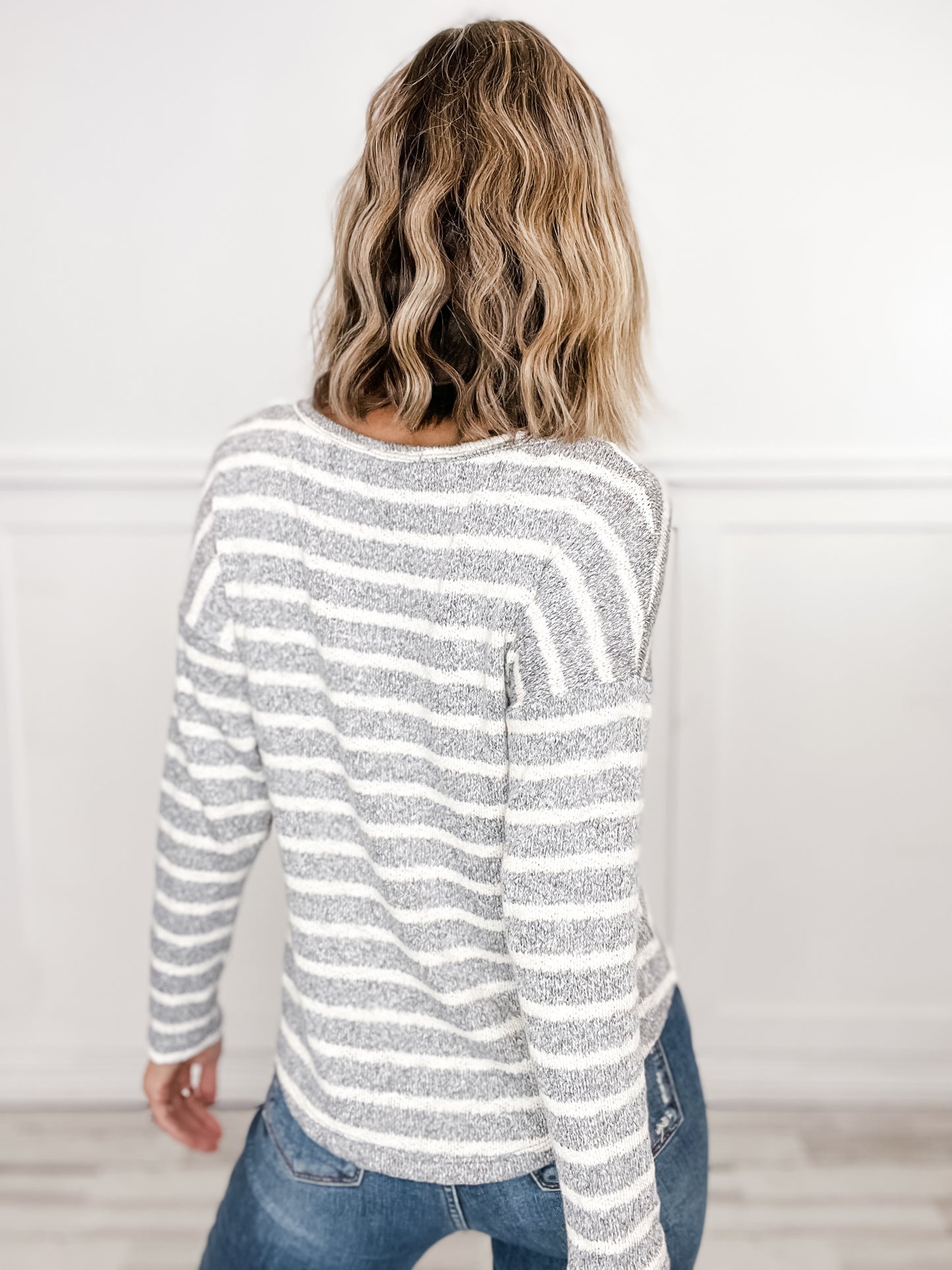 Round Neck Long Sleeve High Low Hem Top