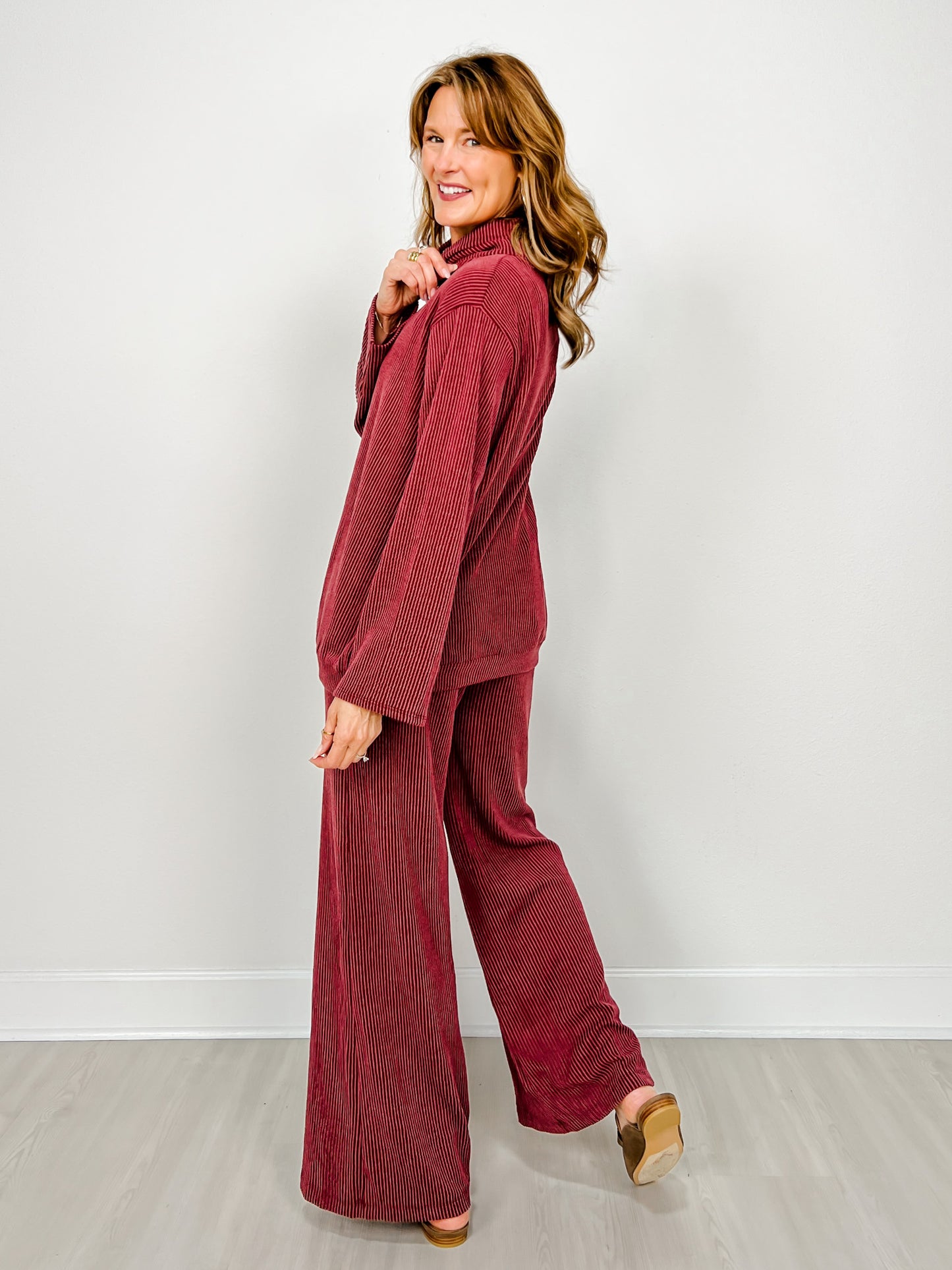 Ribbed 2-Piece Cowl Neck Set in Wine