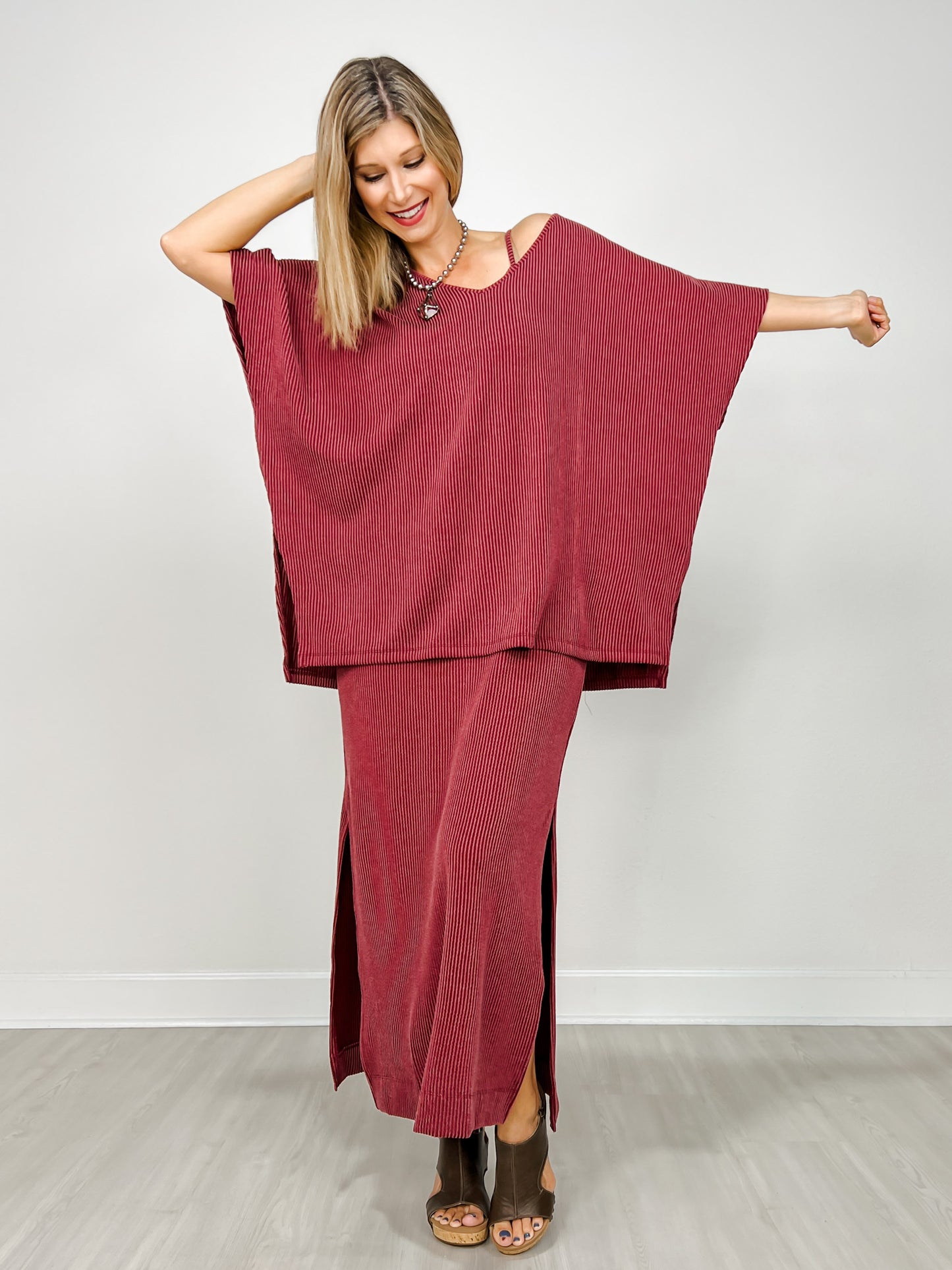 Textured Ribbed 2-Piece Maxi Dress Set in Wine