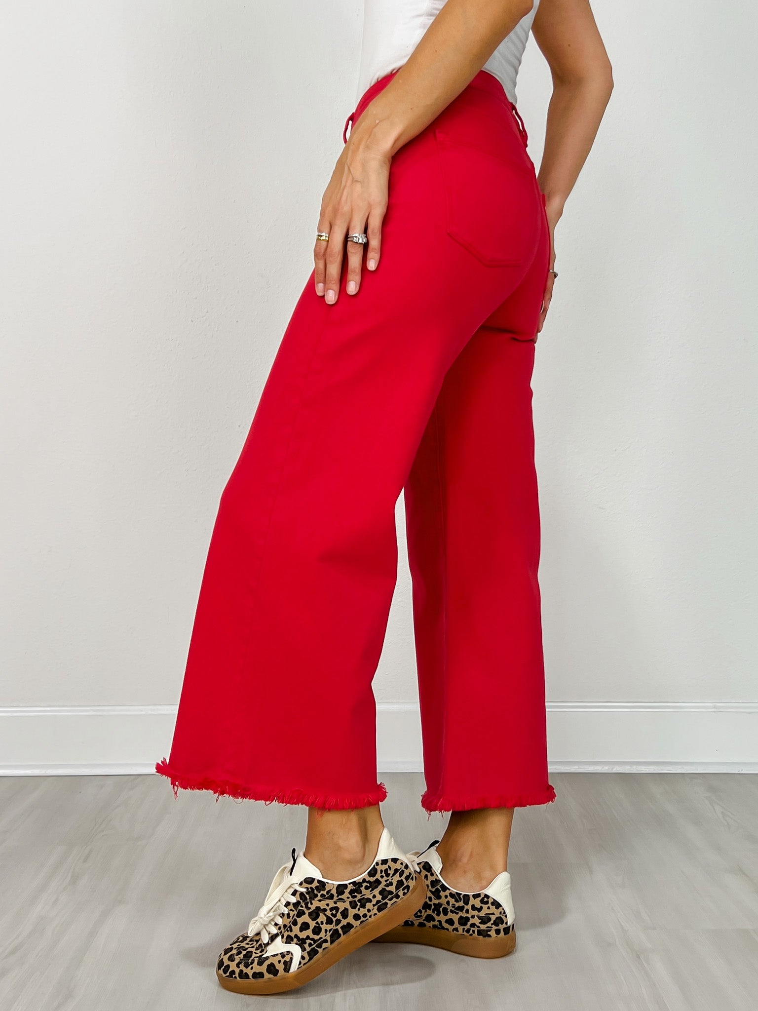 Risen Tummy Control High-Rise Crop Wide Leg Pants in Scarlet
