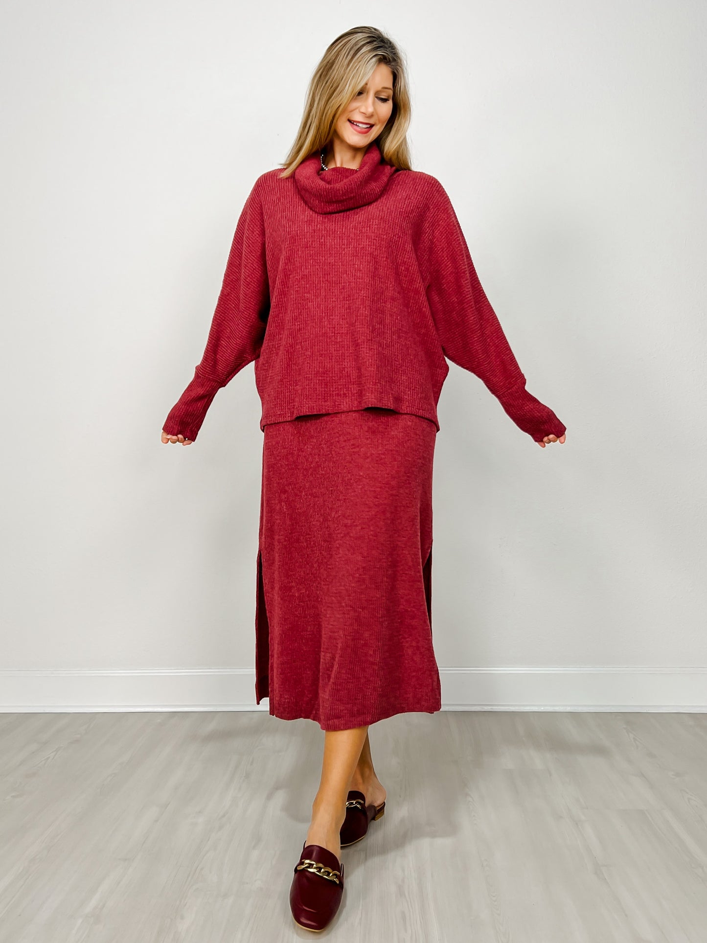 Brushed Thermal Cowl Neck 2-Piece Set in Wine