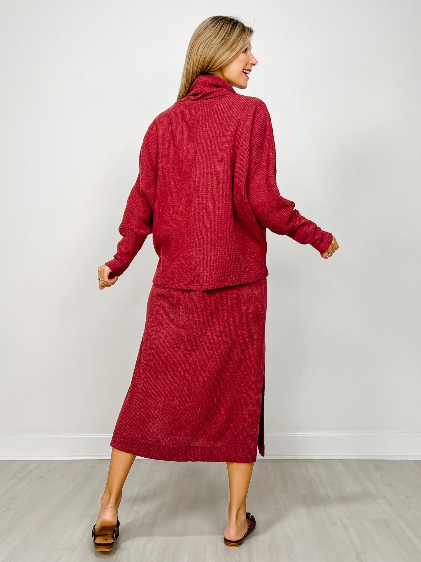 Brushed Thermal Cowl Neck 2-Piece Set in Wine