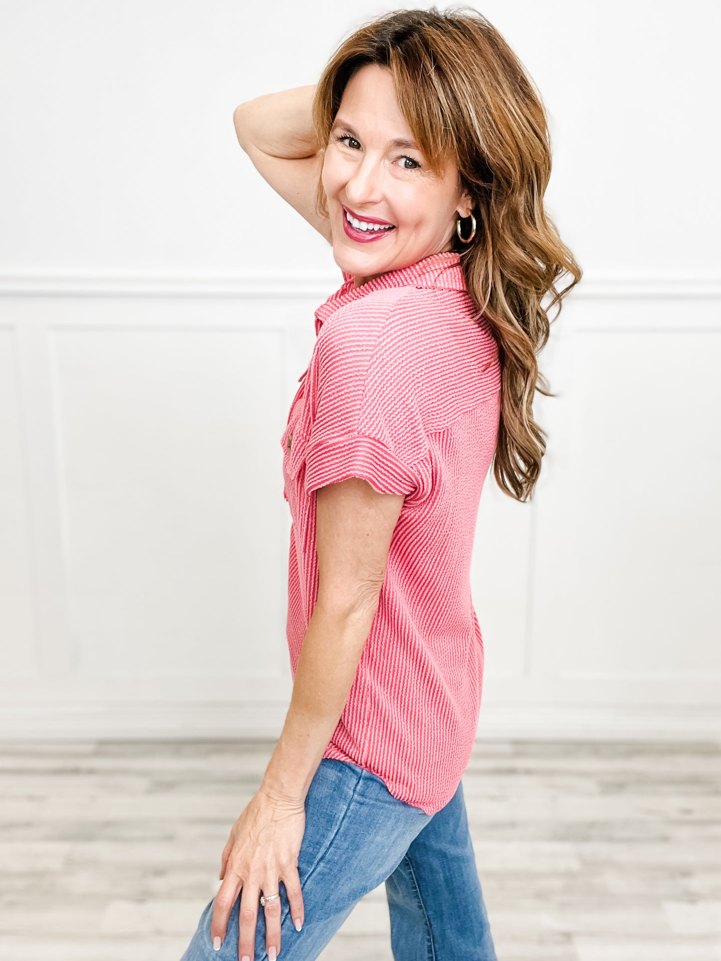 Relaxed Fit Ribbed Henley Top with Collar and Front Pockets