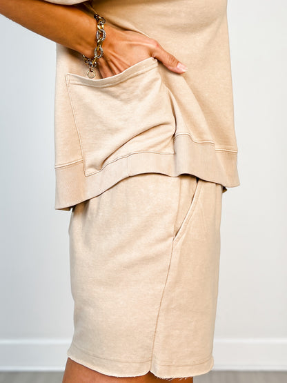 Mineral Washed Knit Casual Top & Shorts in Beige