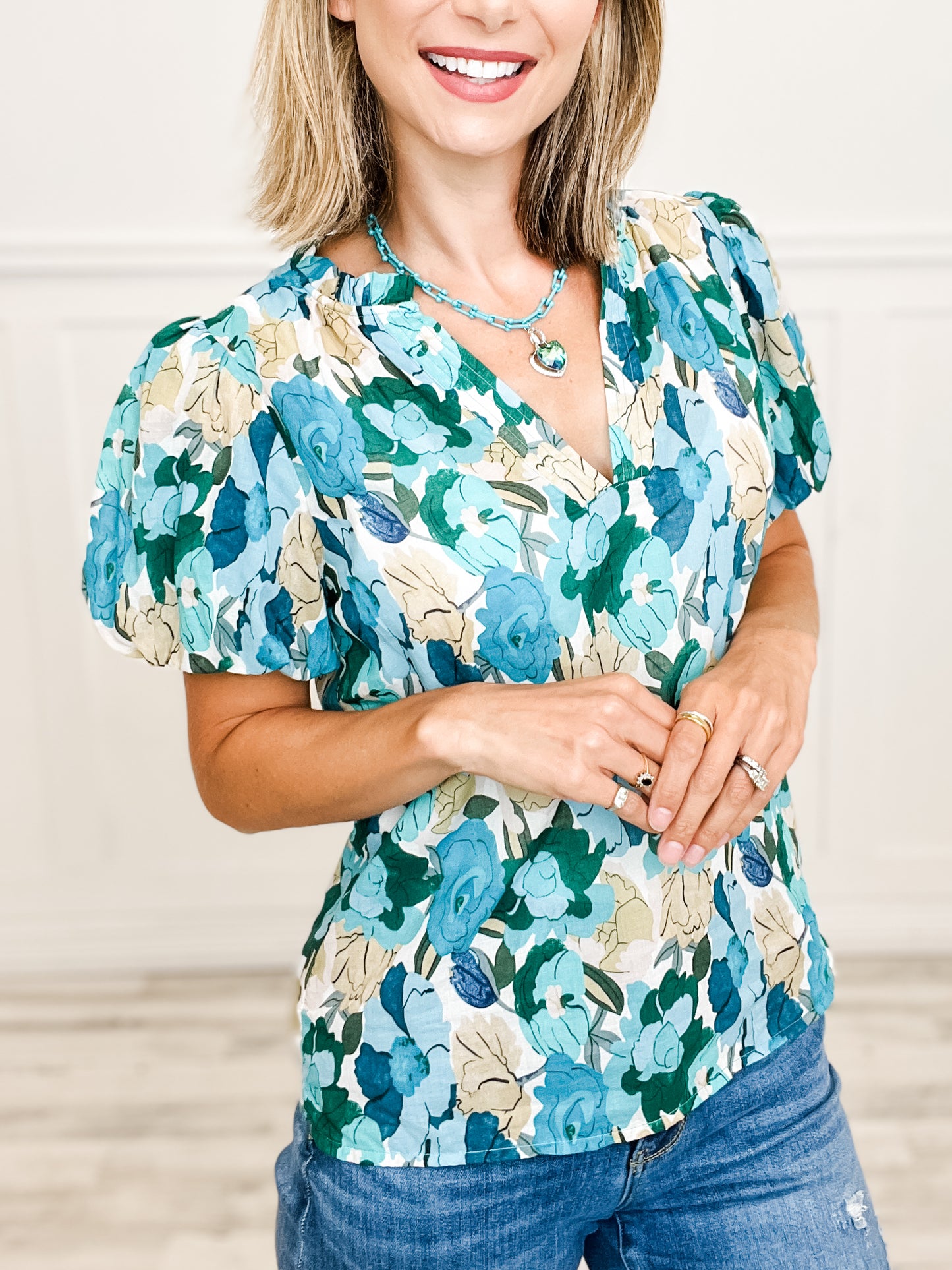 Vibrant Floral Print Split Neckline Short Sleeve Top