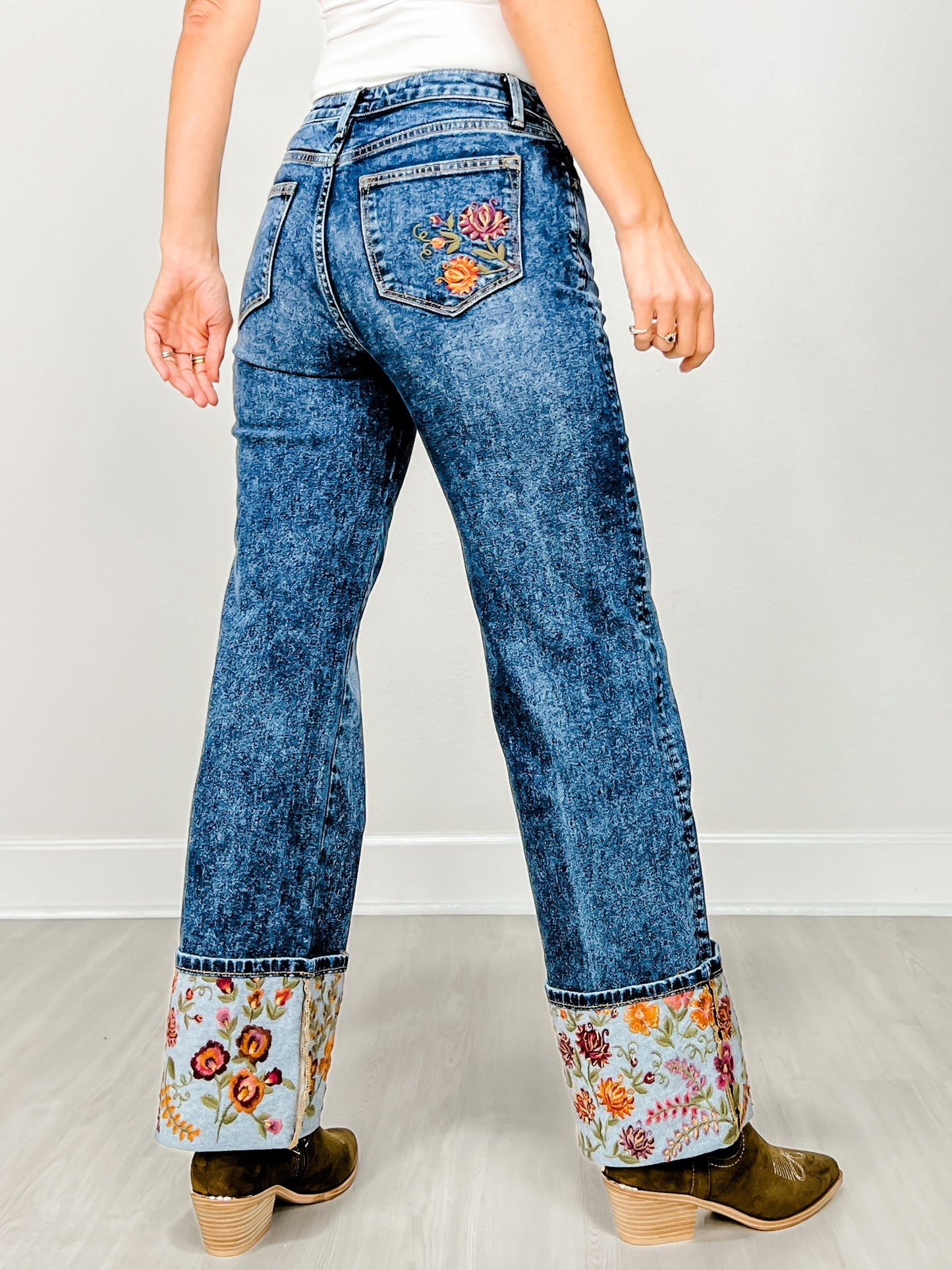 Wide Leg Cuff Embroidered Jeans