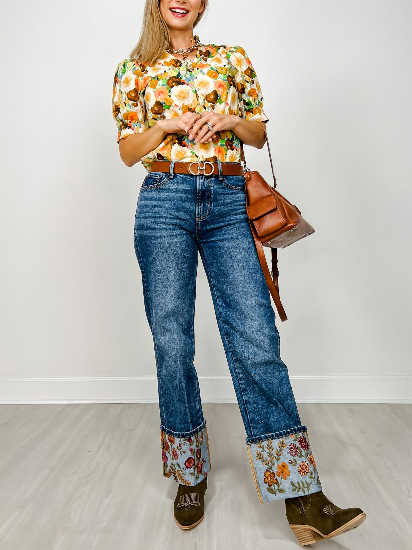 Wide Leg Cuff Embroidered Jeans