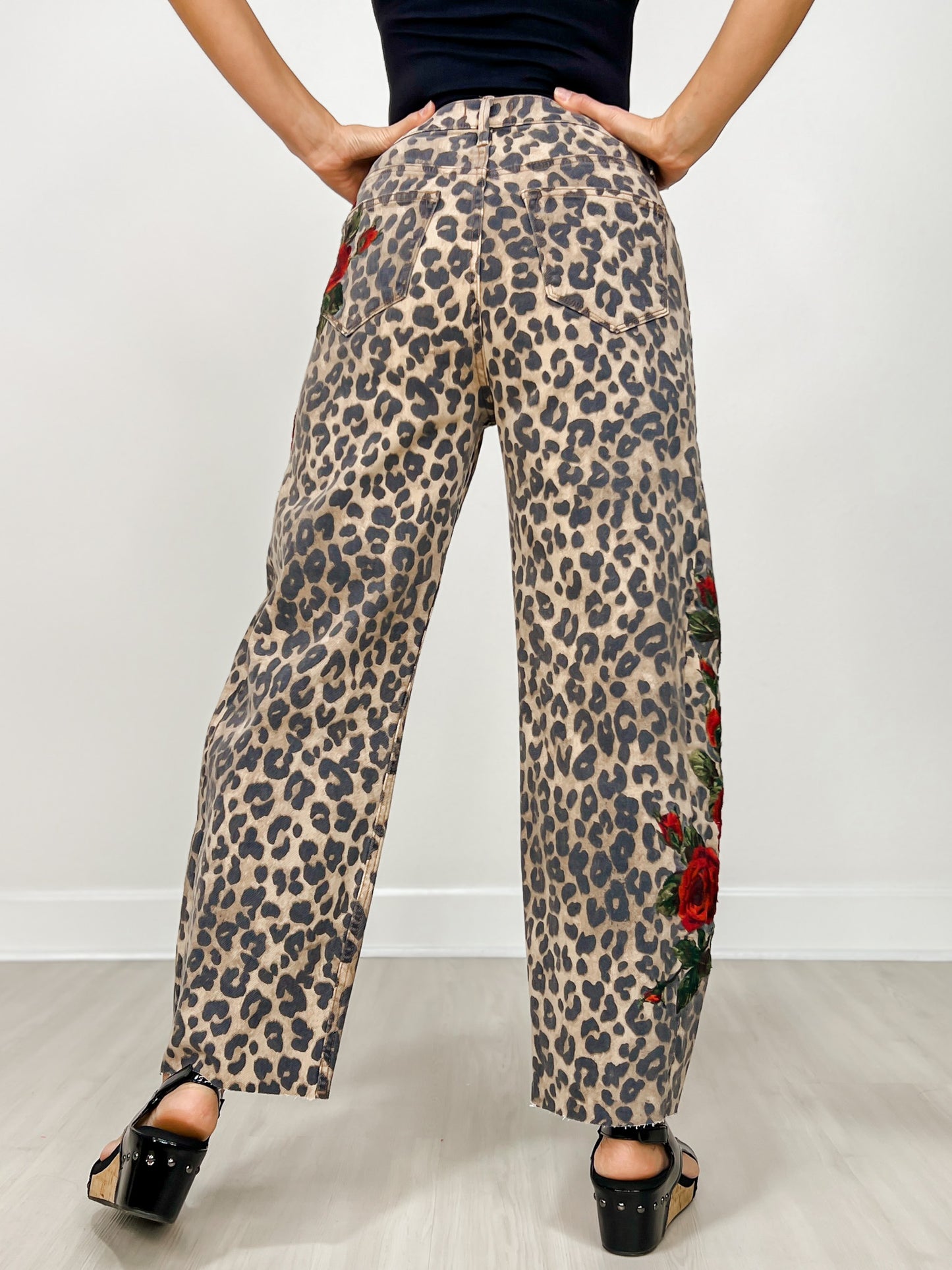 Leopard Barrel Leg Embroidered Jean