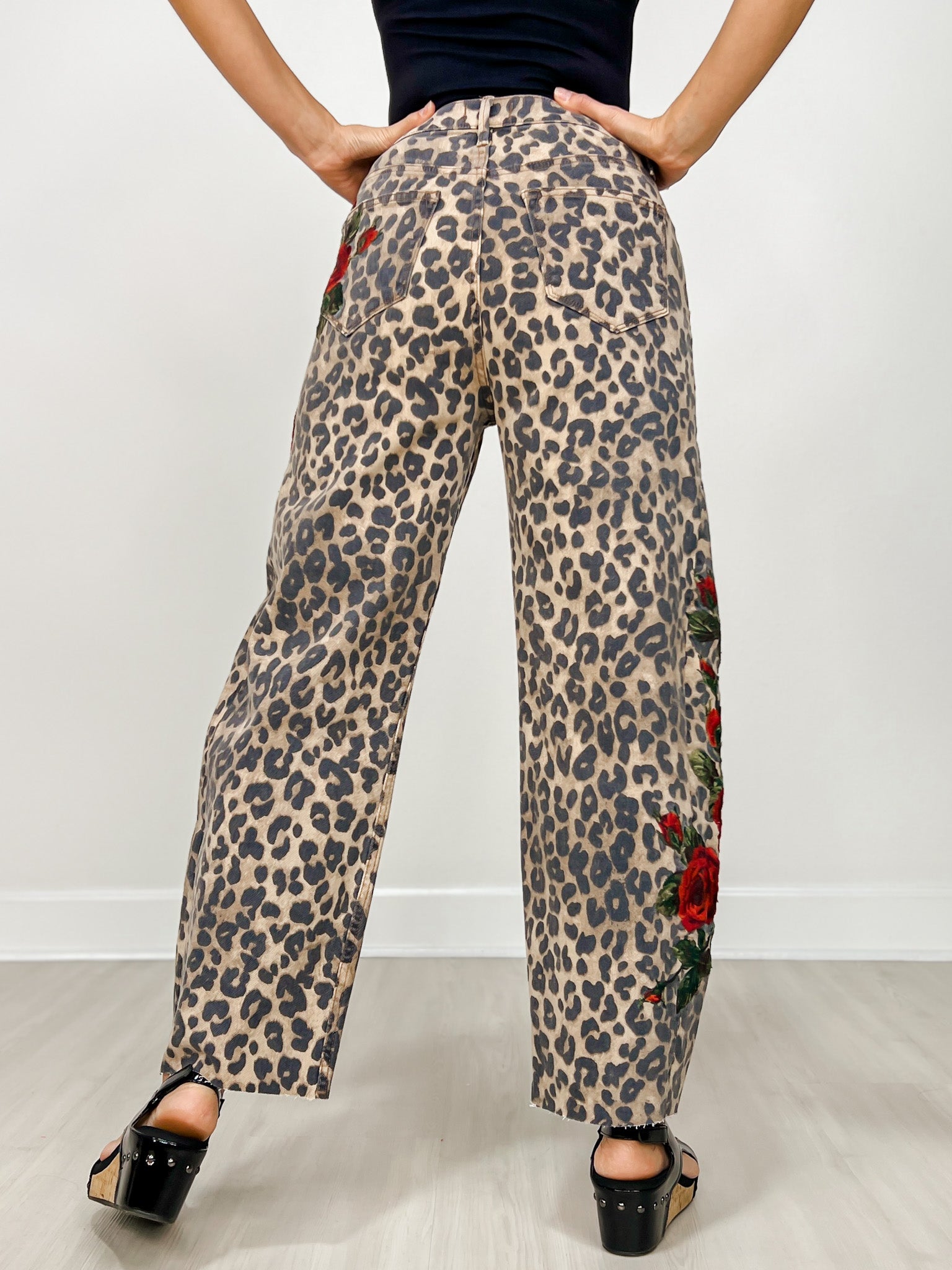 Leopard Barrel Leg Embroidered Jean