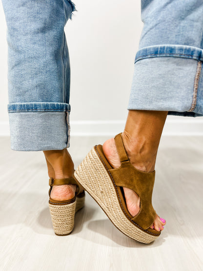 Corkys Freddie Wedge Sandals in WASHED CAMEL