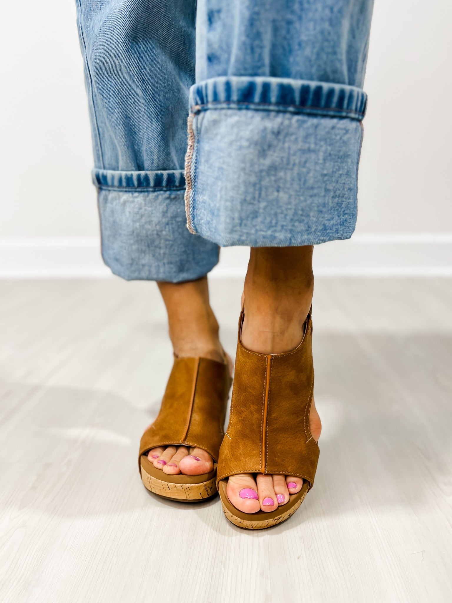 Corkys Carley Wedges in COGNAC WASHED METALLIC