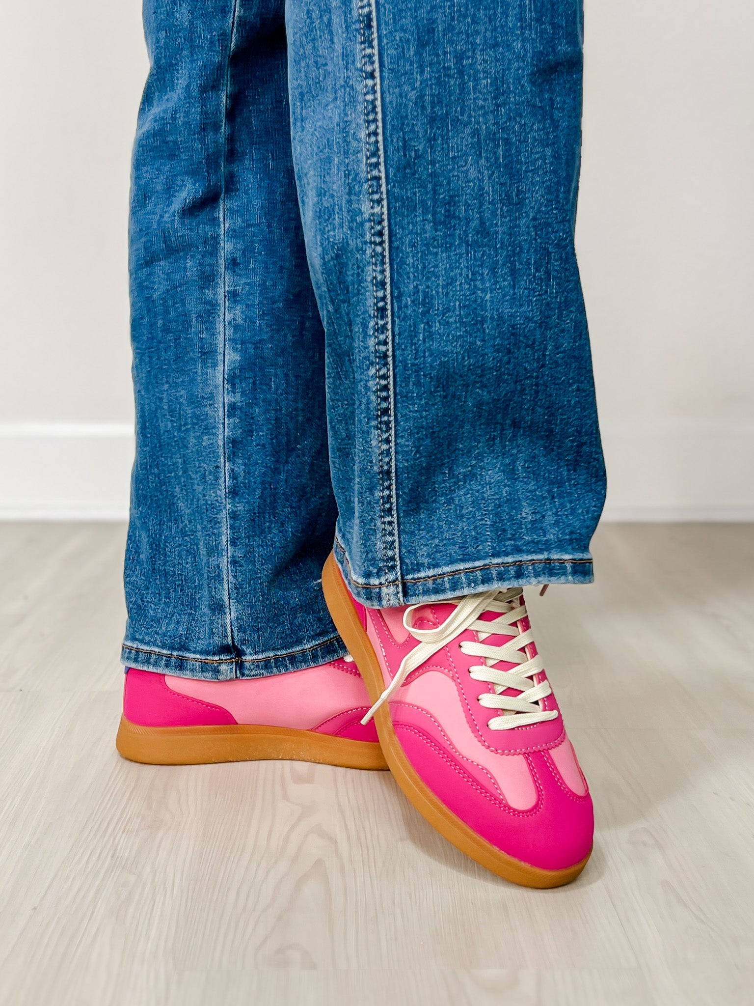 Forever Link Modern-12 Sneakers in Fuchsia/Multi