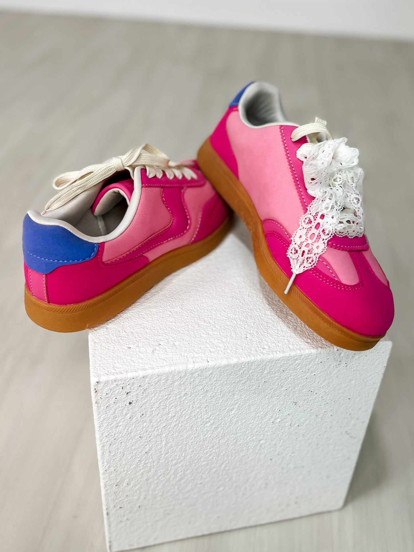 Forever Link Modern-12 Sneakers in Fuchsia/Multi