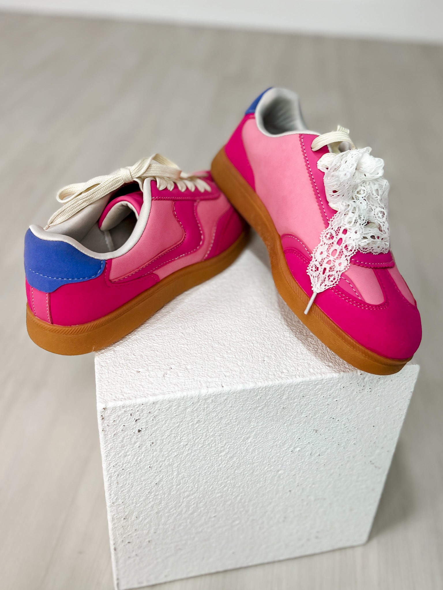 Forever Link Modern-12 Sneakers in Fuchsia/Multi