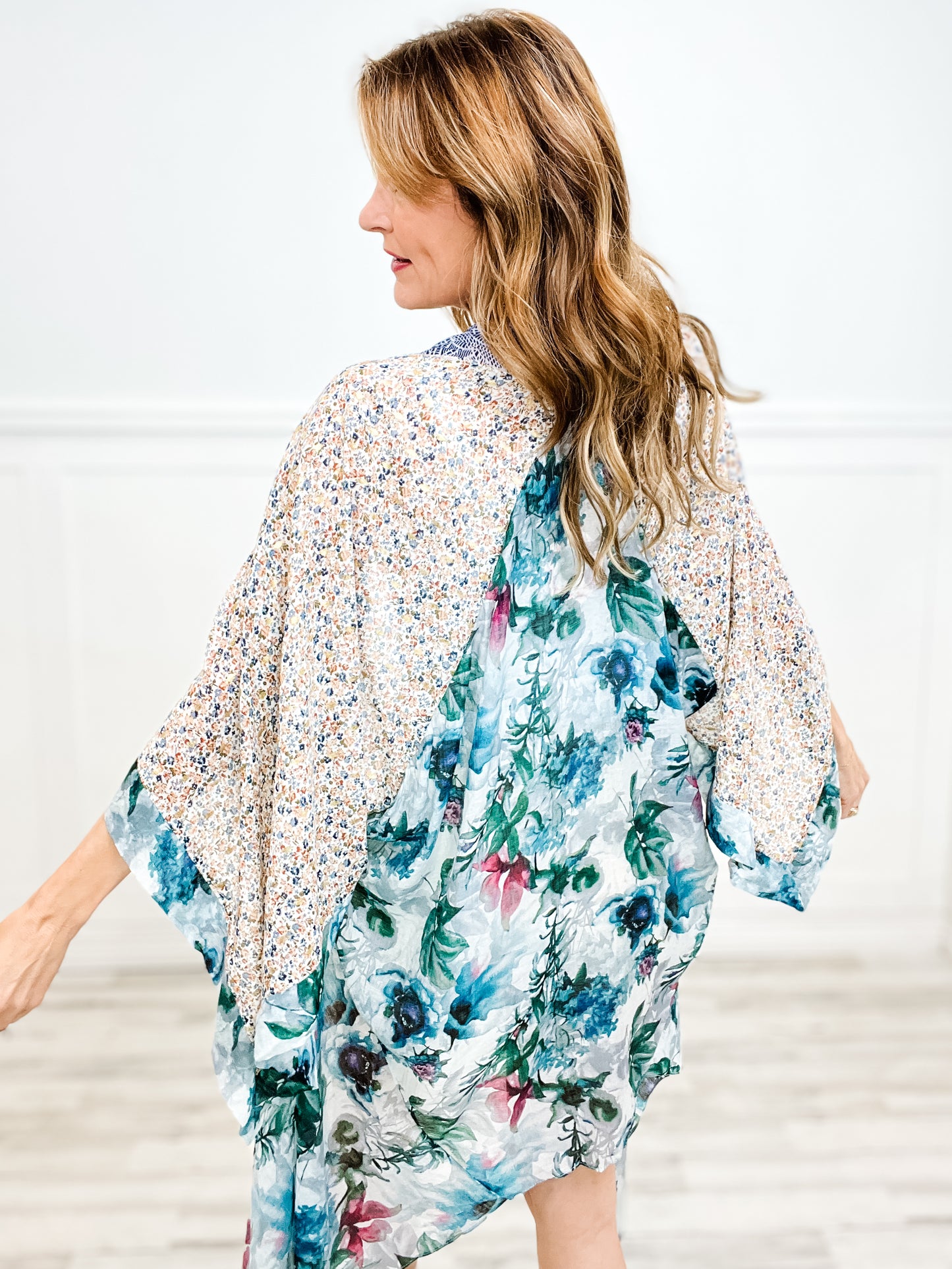 Angel Wing Floral Print Metallic Foil Detail Kimono Top