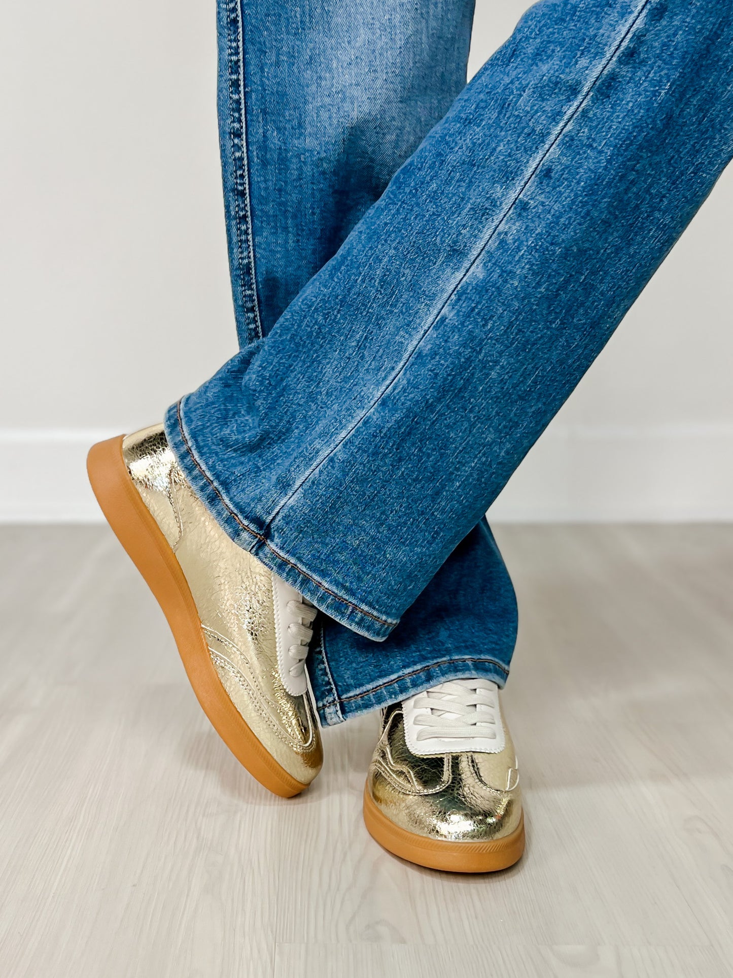 Forever Link Modern-12 Tennis Shoes in Gold