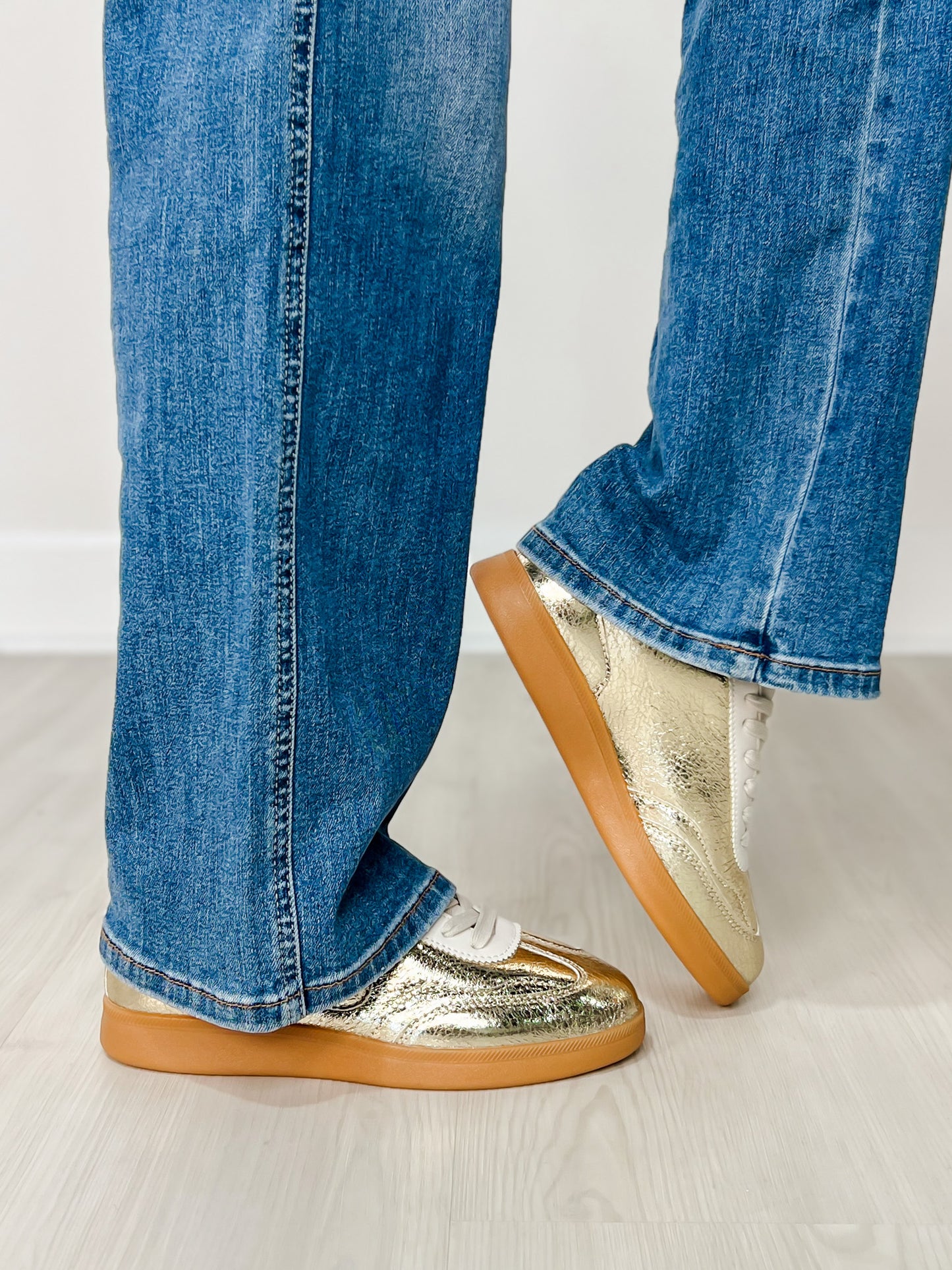 Forever Link Modern-12 Tennis Shoes in Gold