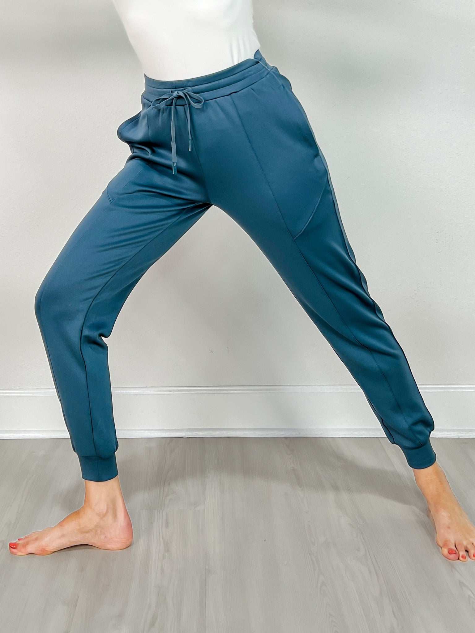 Cuffed Joggers with Zippered Pockets